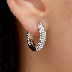 RSNY Diamond Textured Earrings - RSNY R2020A 铜镀铑/S925银耳针(限纯银款） 重量:11.8g 约21*5*23mm 钻石纹设计元素/精致感细节处理/镜面级精工抛光/纯银高品质耳针/轻量化品牌工艺