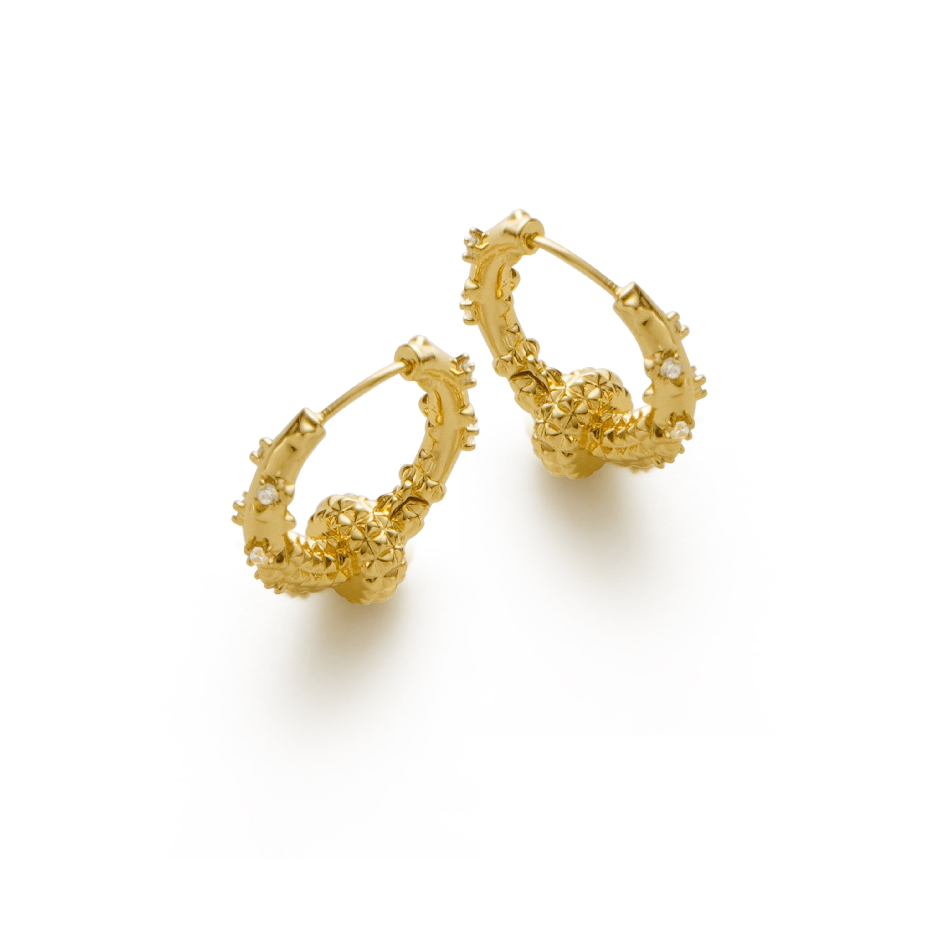 RSNY Diamond Textured Earrings - RSNY R2141B 铜镀金/银耳针 约8*20*20mm 钻石纹设计元素/时尚感几何造型/精选优质仿钻石/纯银高品质耳针