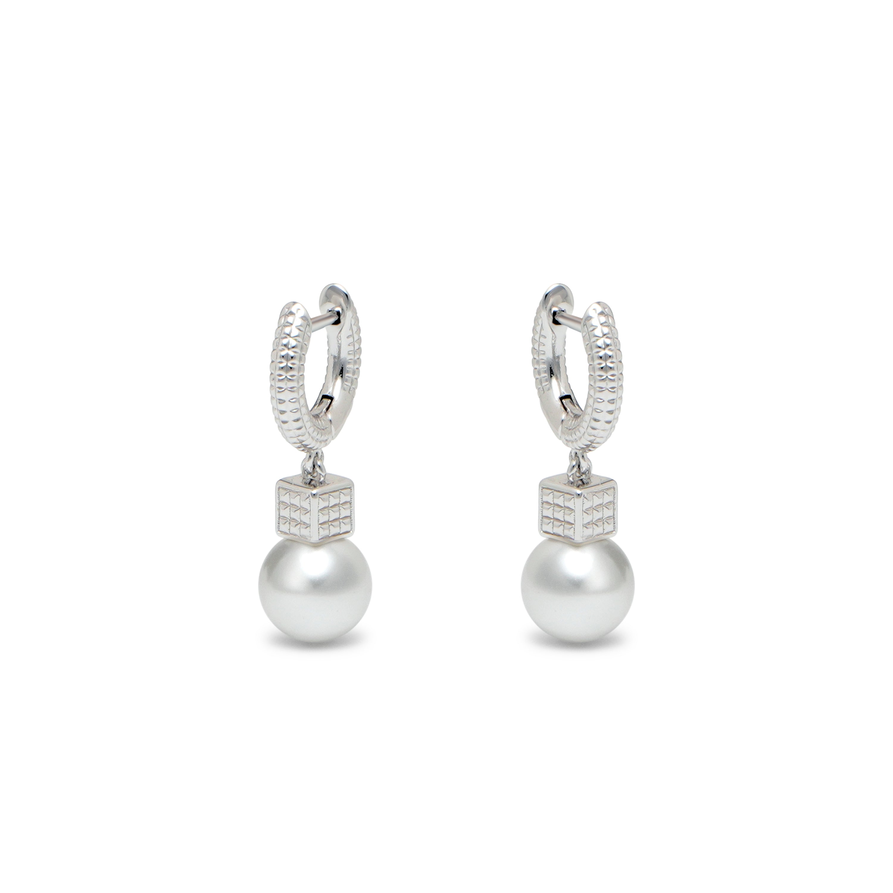 RSNY diamond pattern pearl earrings - RSNY R2065A Rhodium copper plating/beads Weight: 4.5g Size: 12 * 8 * 25mm Diamond pattern design elements/preferred boutique beads/sterling silver high-quality ear needles/mirror-grade precision polishing/lightweight brand craftsmanship