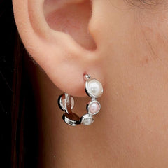 RSNY irregular pearl earrings - RSNY R2169A 铜镀铑/银耳针 约22*22*7mm 圆环型设计元素/时尚感几何造型/优选精品级贝珠/精致感细节处理