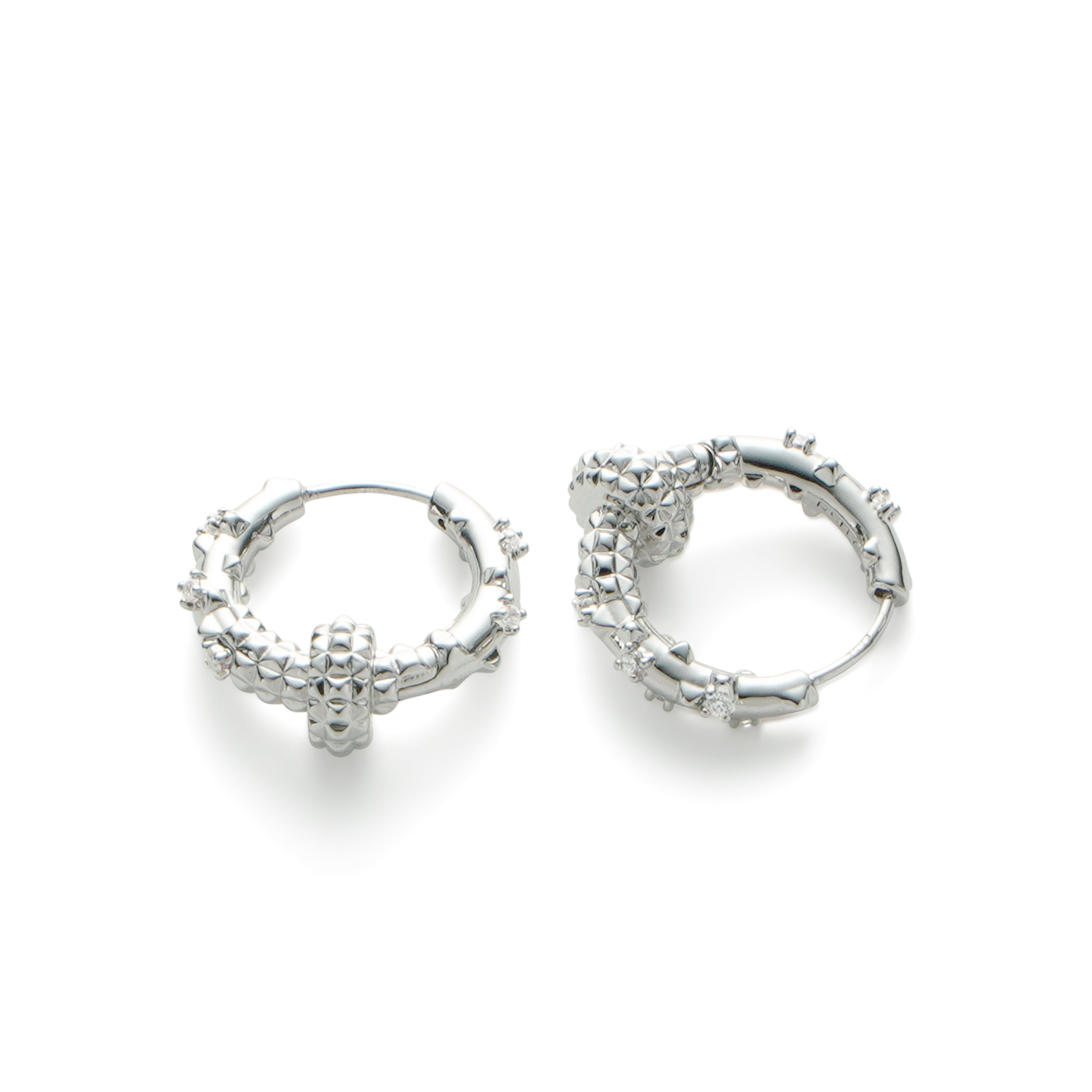 RSNY Diamond Textured Earrings - RSNY R2141A 铜镀铑/银耳针 约8*20*20mm 钻石纹设计元素/时尚感几何造型/精选优质仿钻石/纯银高品质耳针