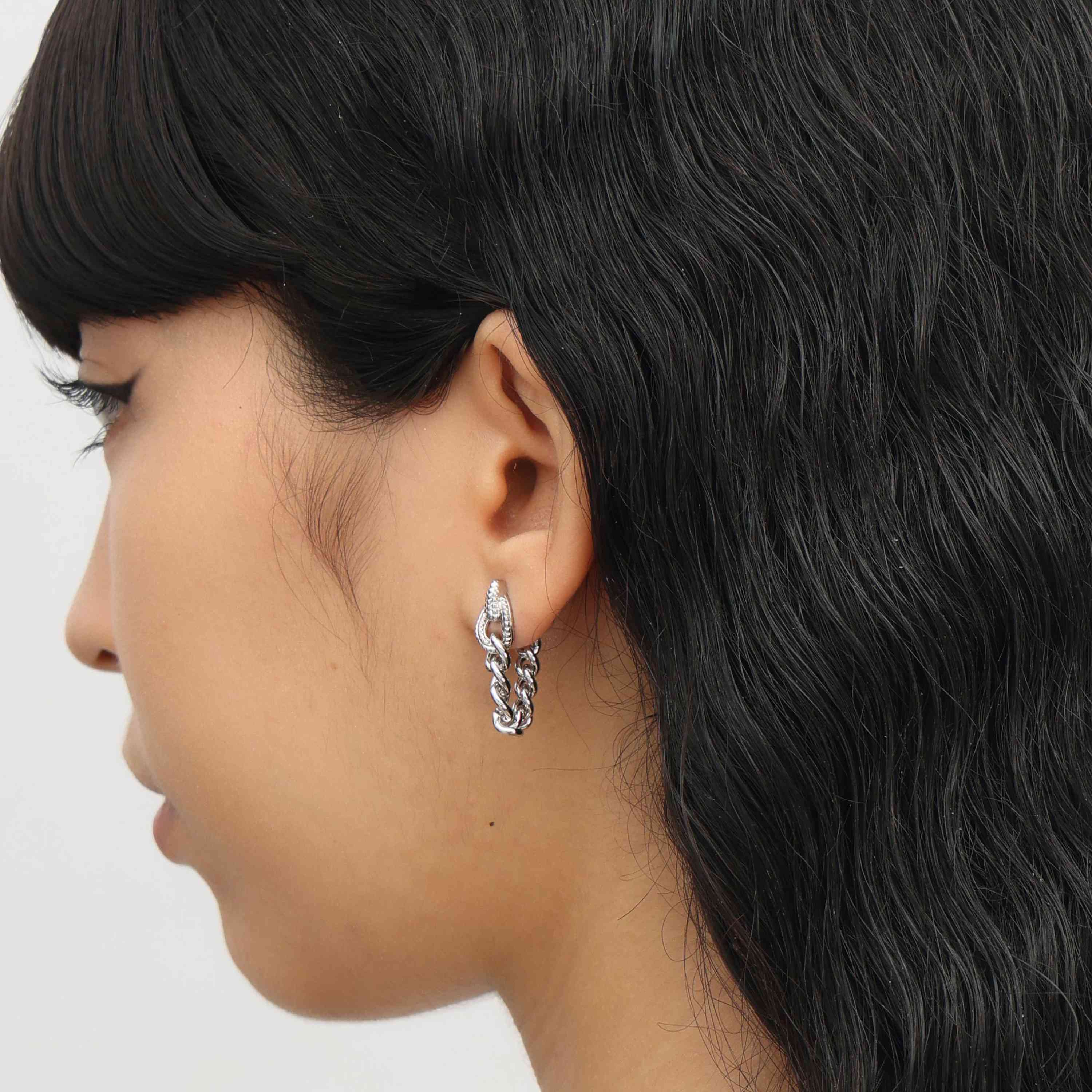 RSNY Double Wear Earring Chain - RSNY R2084A 铜镀铑/银耳针约8*48*4mm 钻石纹设计元素/时尚绕圈纹设计/精致感细节处理/纯银高品质耳针