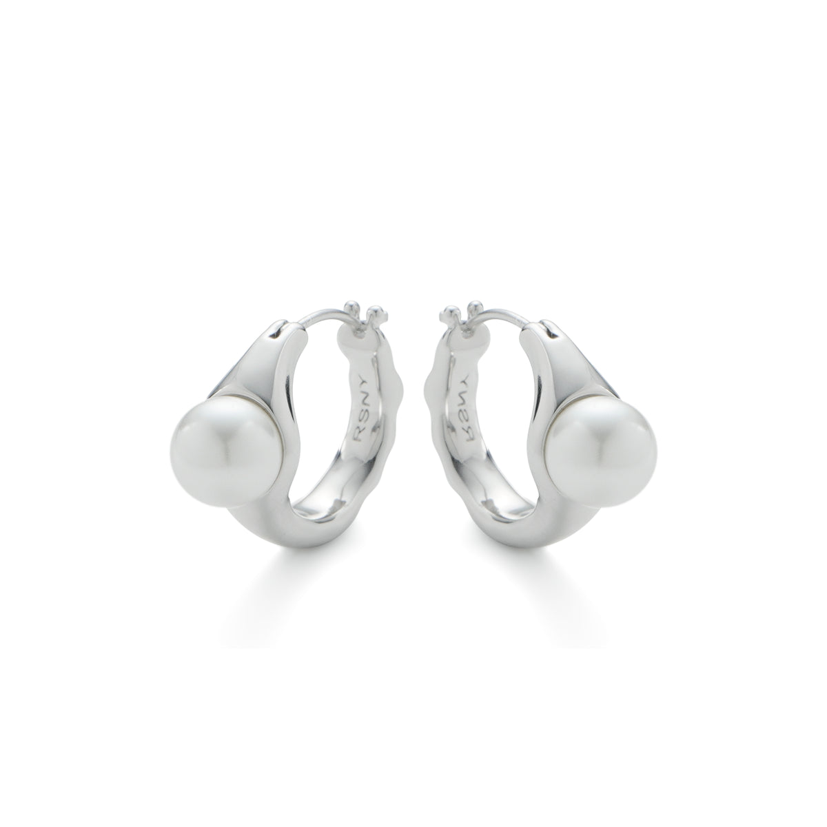 RSNY irregular pearl earrings - RSNY R2150A 铜镀铑/银耳针 约9*18*25mm 不规则设计元素/时尚感几何造型/优选精品级贝珠/精致感细节处理