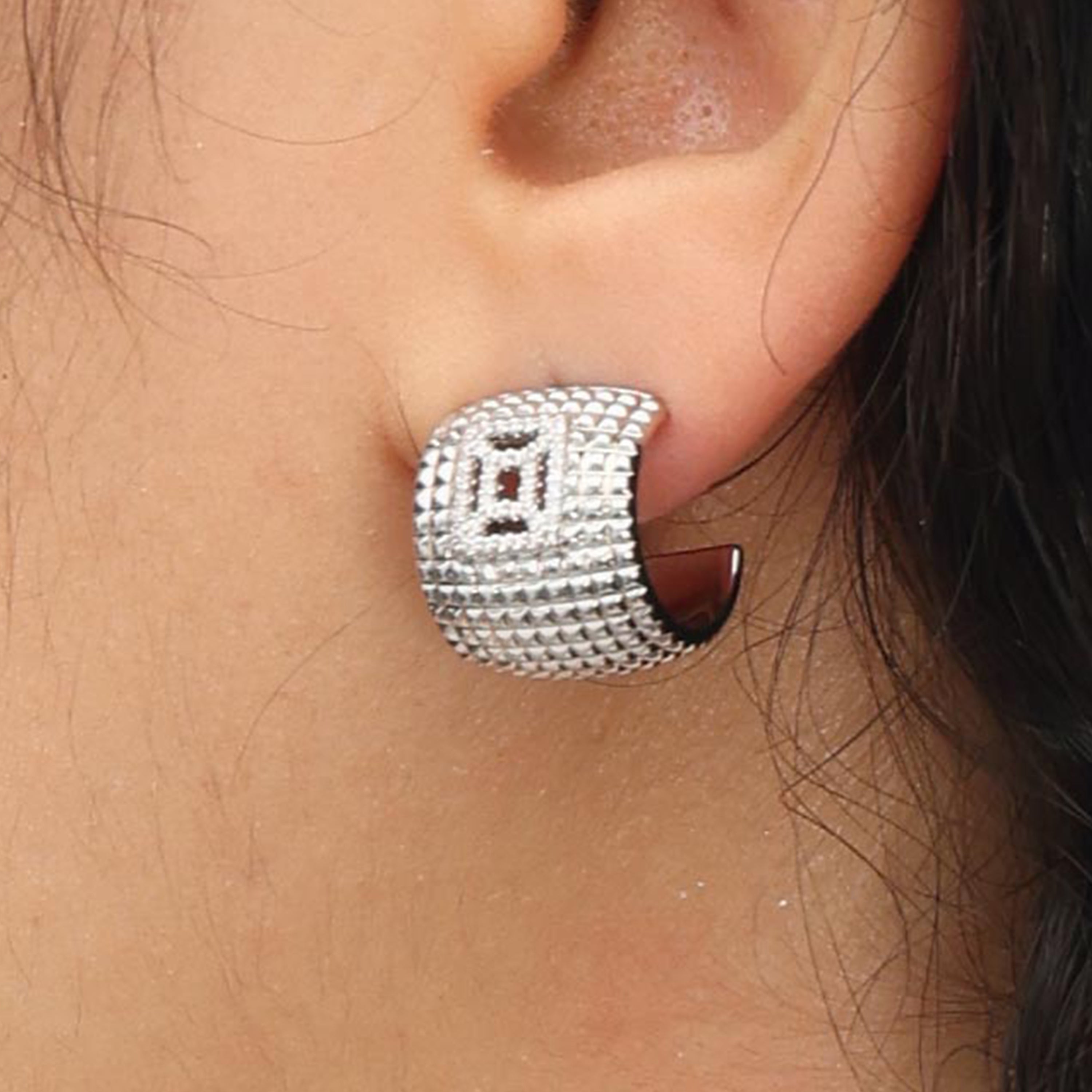 RSNY diamond pattern earrings - RSNY R2023A Copper Rhodium Plated/S925 Tremella Needle/Cubic Zirconia/Brand Ear Plug Weight: 7.9g Size: 17 * 14 * 13mm diamond pattern design elements/three-quarter-circle earrings/pure hand-inlaid skills/mirror-level Seiko polishing/lightweight brand craftsmanship
