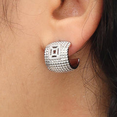 RSNY diamond pattern earrings - RSNY R2023A Copper Rhodium Plated/S925 Tremella Needle/Cubic Zirconia/Brand Ear Plug Weight: 7.9g Size: 17 * 14 * 13mm diamond pattern design elements/three-quarter-circle earrings/pure hand-inlaid skills/mirror-level Seiko polishing/lightweight brand craftsmanship