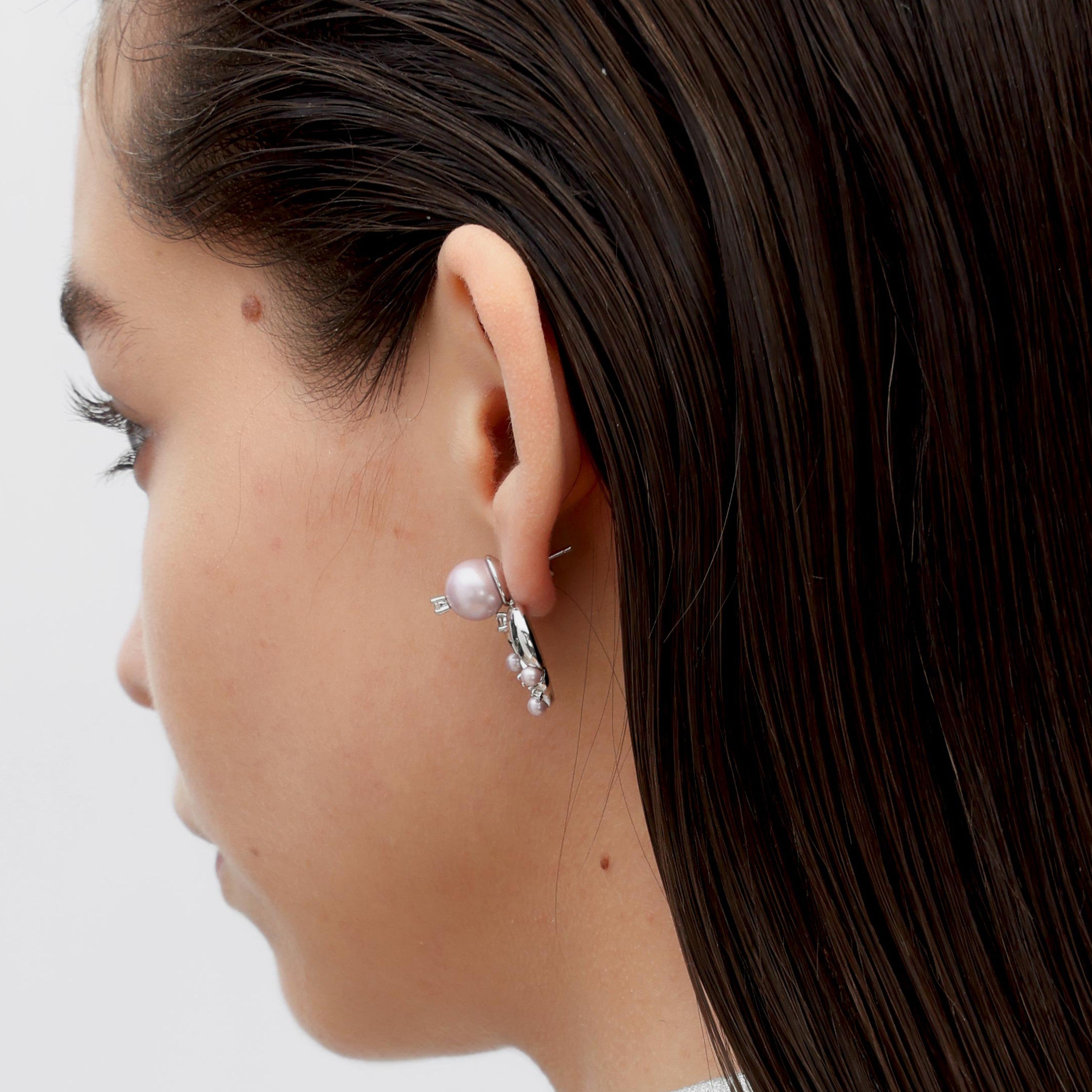 RSNY heart stud earrings - RSNY F1046W 铜镀铑/银耳针/紫色贝珠 约21*29*13mm 爱心型设计元素/通勤款几何造型/纯银高品质耳针/优选精品级贝珠