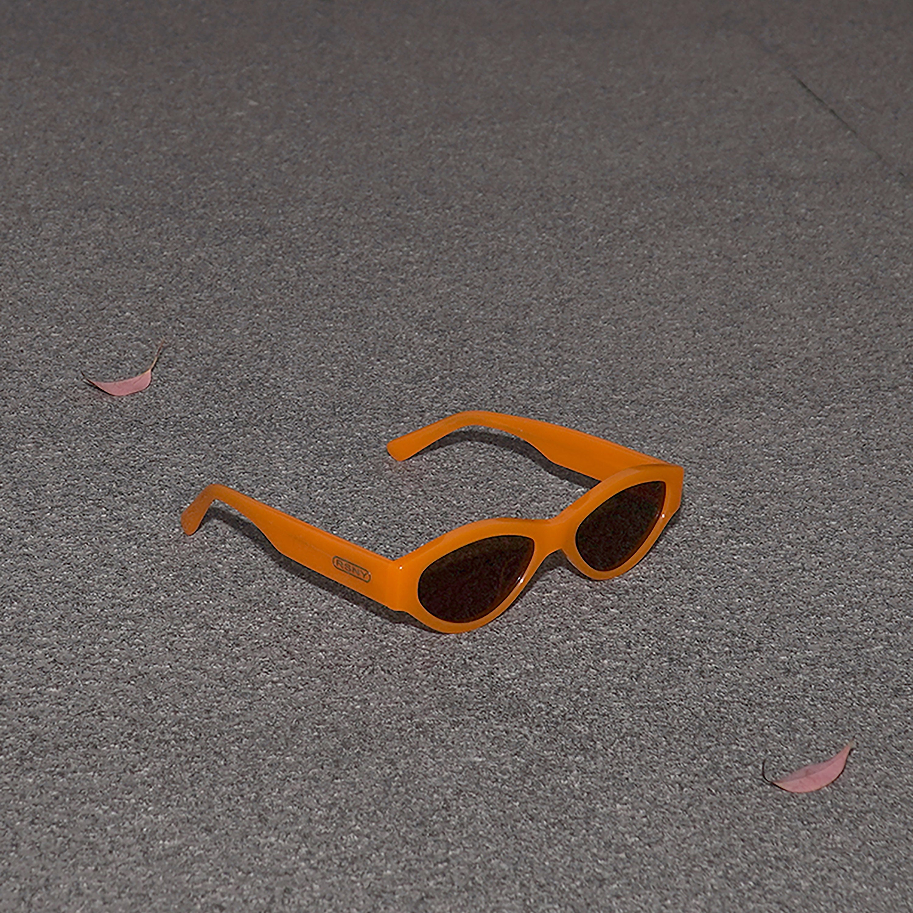 RSNY NP Cat Eye Sunglasses - RSNY ·MJ0005D · Plate/nylon lenses · Frame width 145mm/temple length 145mm · Lens width 54mm/height 33.4mm · Unisex aesthetic cat eye frame design/0 touch metal logo/widened temple on both sides/vibrant orange young color scheme