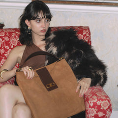 RSNY The Audrey Bag - Large - RSNY Length 36 * Width 10 * Height 35cm Shoulder strap 40cm net size brown cow leather, brown cow suede leather, iconic metal LOGO decoration, main interlayer