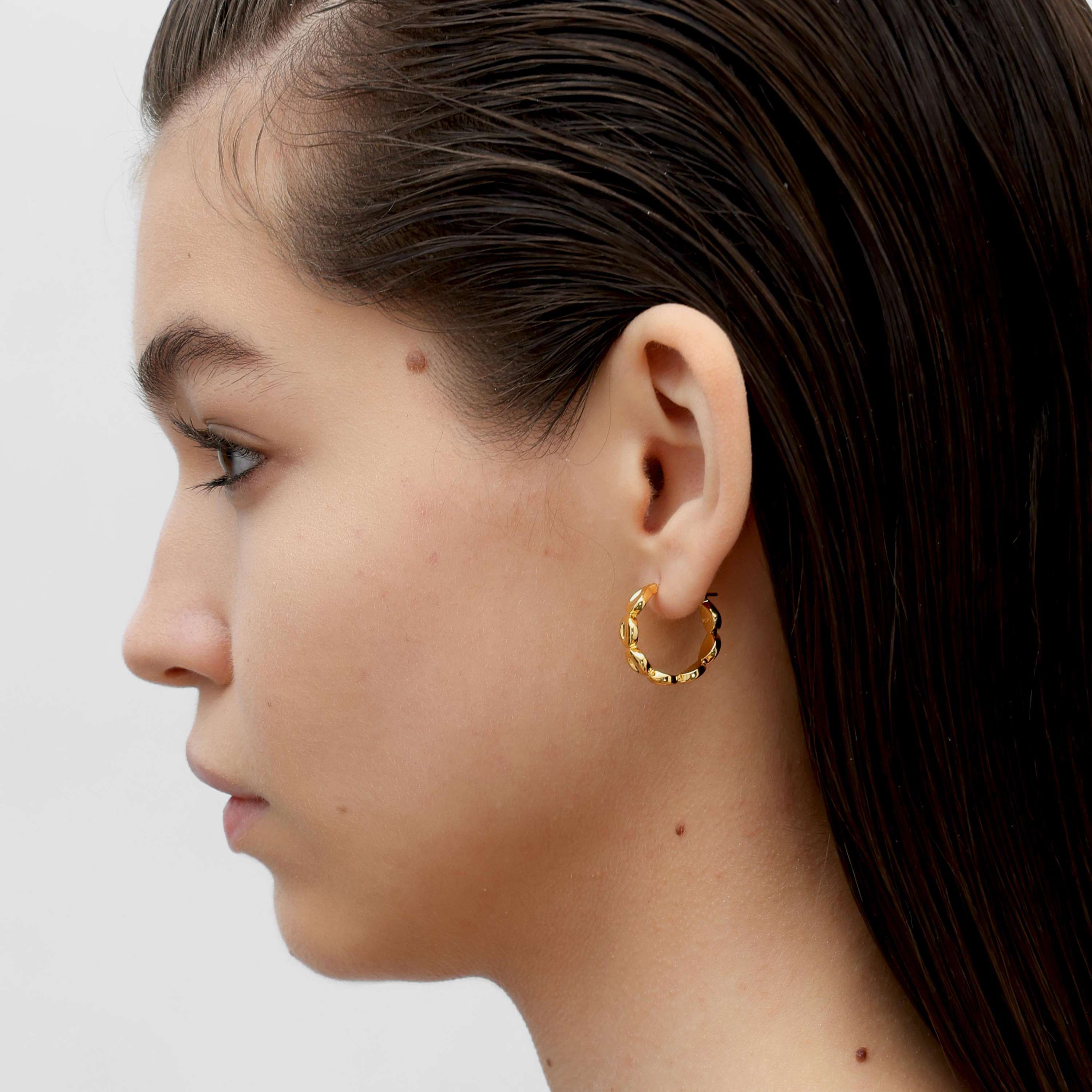 RSNY simple styling earrings - RSNY R2105B 铜镀金/银耳针 约19*6*19mm 时尚绕圈纹设计/镜面级精工抛光/轻量化品牌工艺/纯银高品质耳针