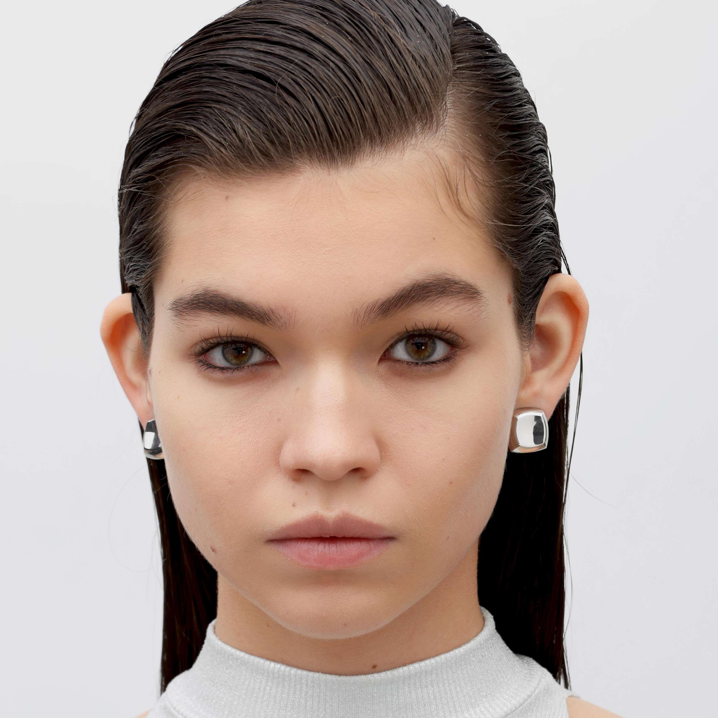 RSNY square diamond stud earrings - RSNY R2072A 铜镀铑/S925银耳针 重量:10g 约18*4*18mm 钻石级精巧切面/精致感细节处理/纯银高品质耳针/镜面级精工抛光/轻量化品牌工艺