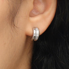 RSNY simple line earrings - RSNY R2052A Copper Rhodium Plated/S925 Tremella Needle/Brand Ear Plug Weight: 3.4g Size: 12 * 7 * 6mm Diamond pattern design elements/half-section geometric modeling/sterling silver high-quality ear needles/mirror-grade precision polishing/lightweight brand craftsmanship