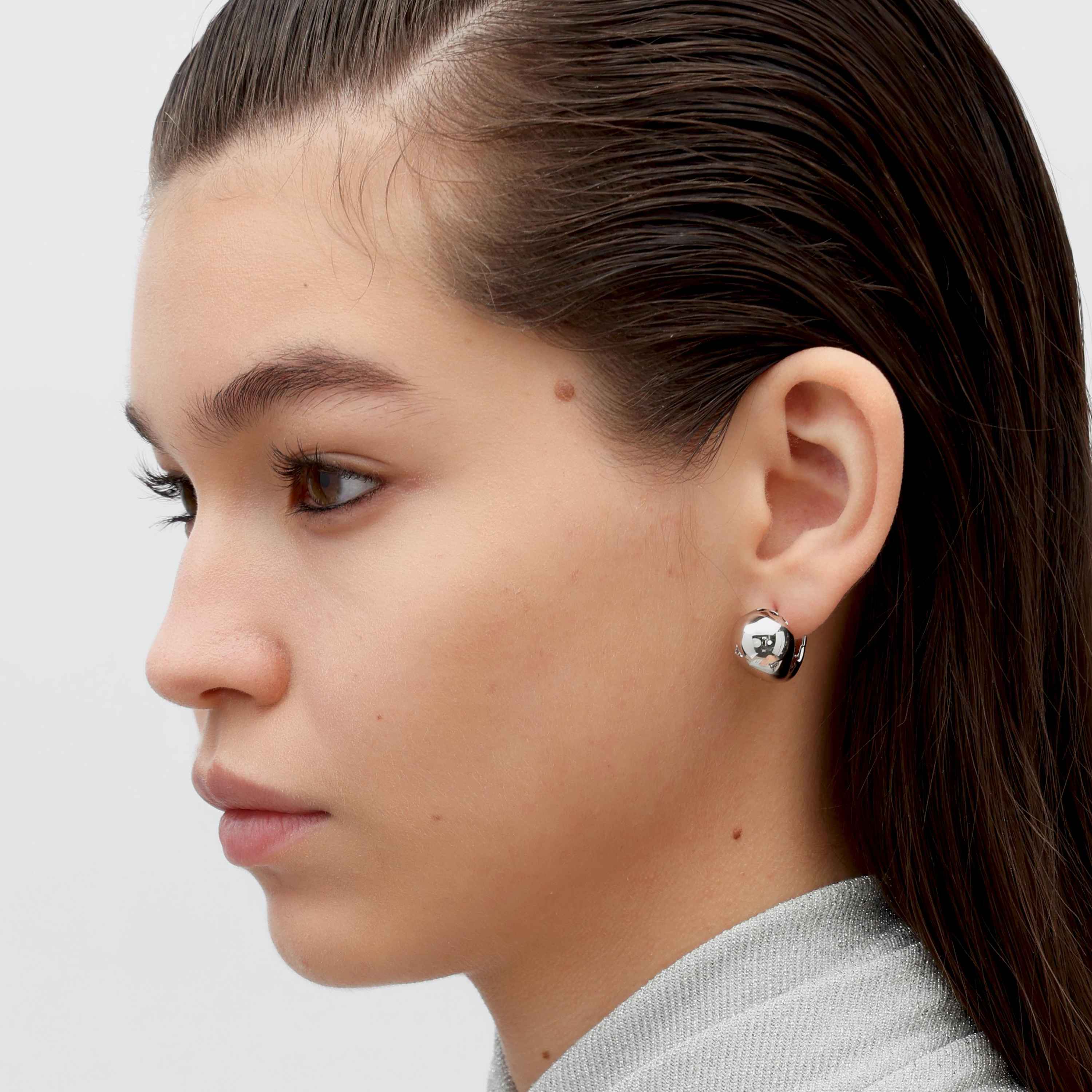 RSNY geometric streamlined earrings - RSNY R2160A 铜镀铑/银耳针 约14*23*26mm 不规则设计元素/时尚感几何造型/镜面级精工抛光/微厚重精巧质感