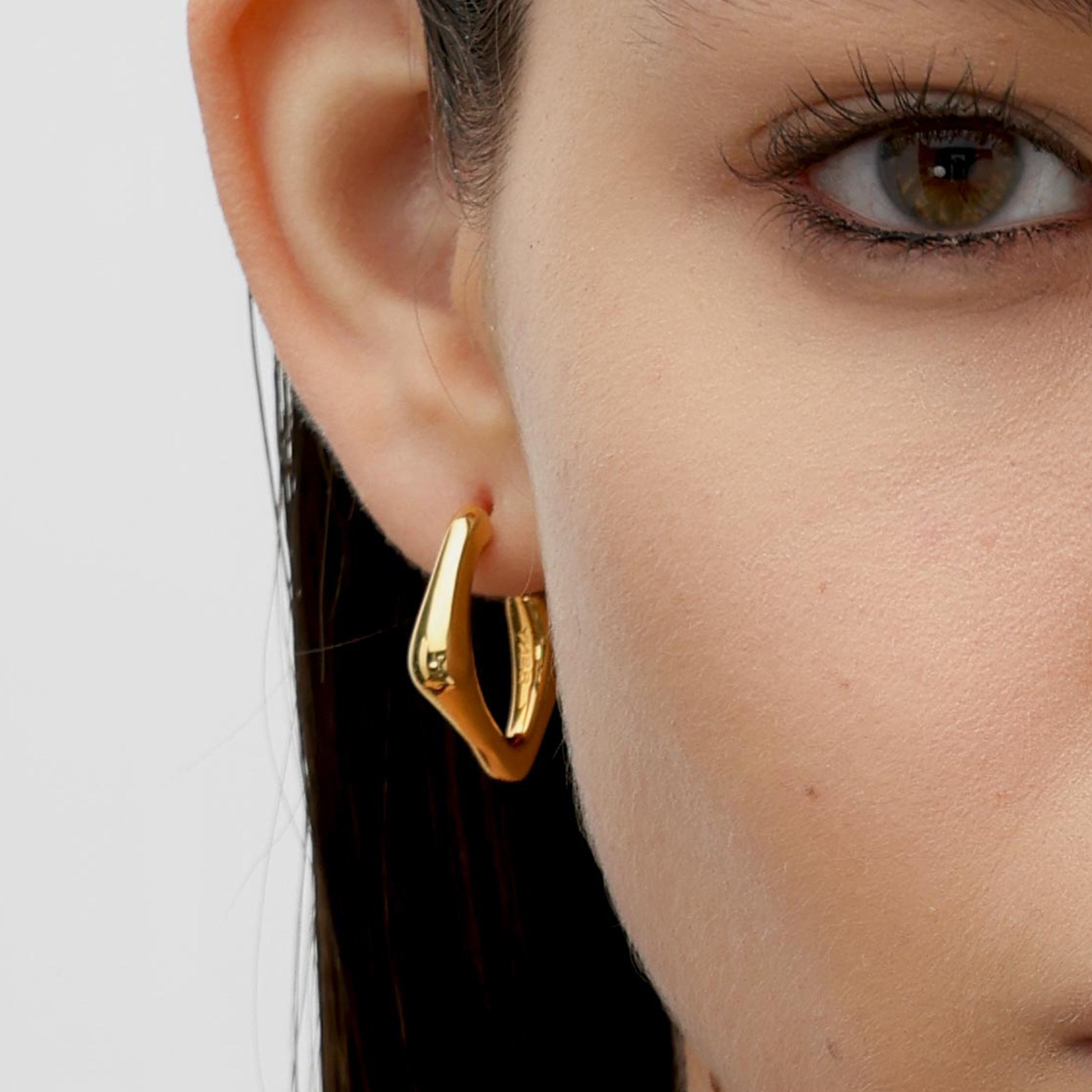 RSNY Square Geometric Earrings - RSNY R2056B 铜镀金/S925银耳针/品牌耳堵 重量:8.8g 约21*5*24mm 精致感细节处理/纯银高品质耳针/镜面级精工抛光/轻量化品牌工艺