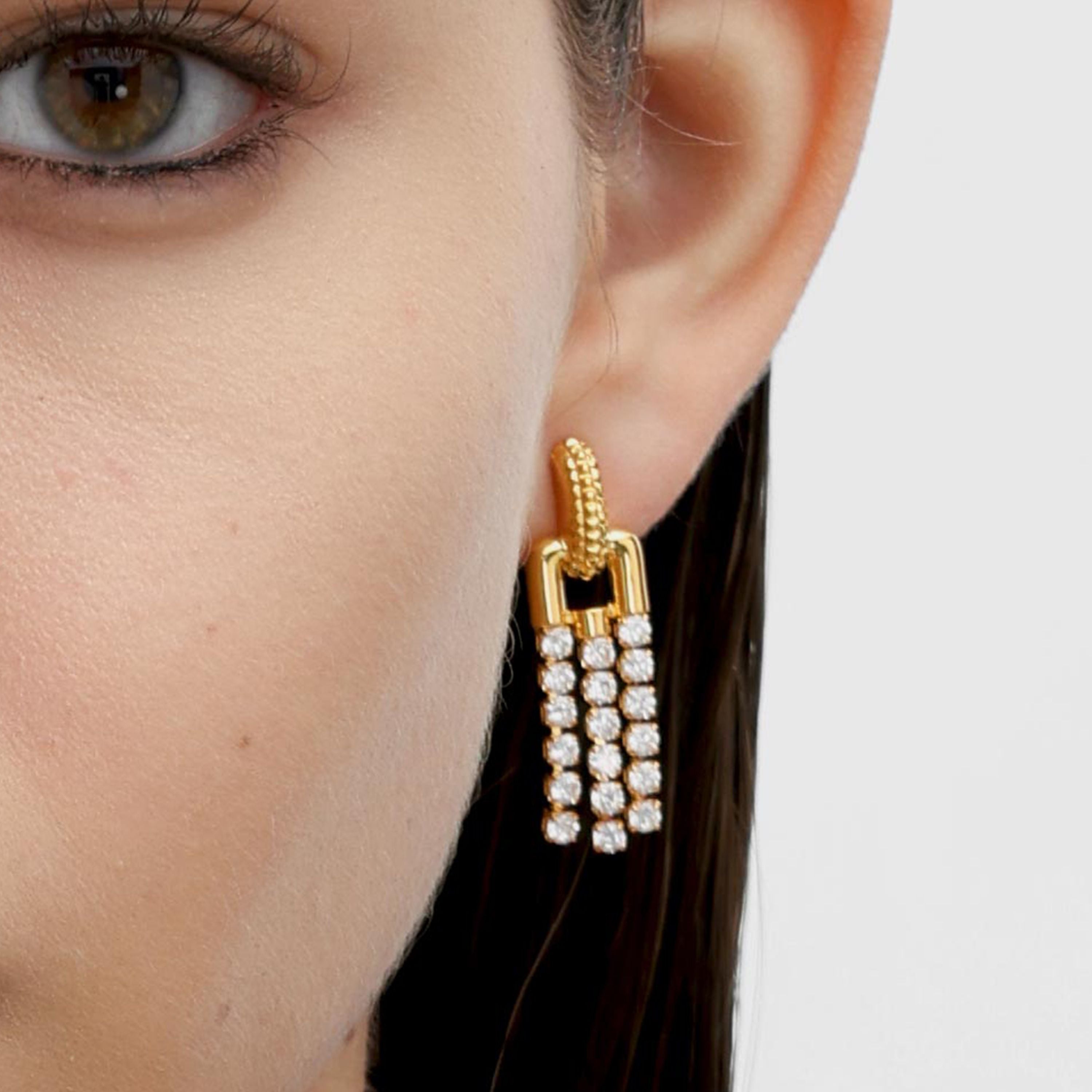 RSNY fringed stud earrings - RSNY R2135B 铜镀金/银耳针 约10*32*4mm 钻石纹链条元素/时尚感几何造型/精选优质仿钻石/精致感细节处理