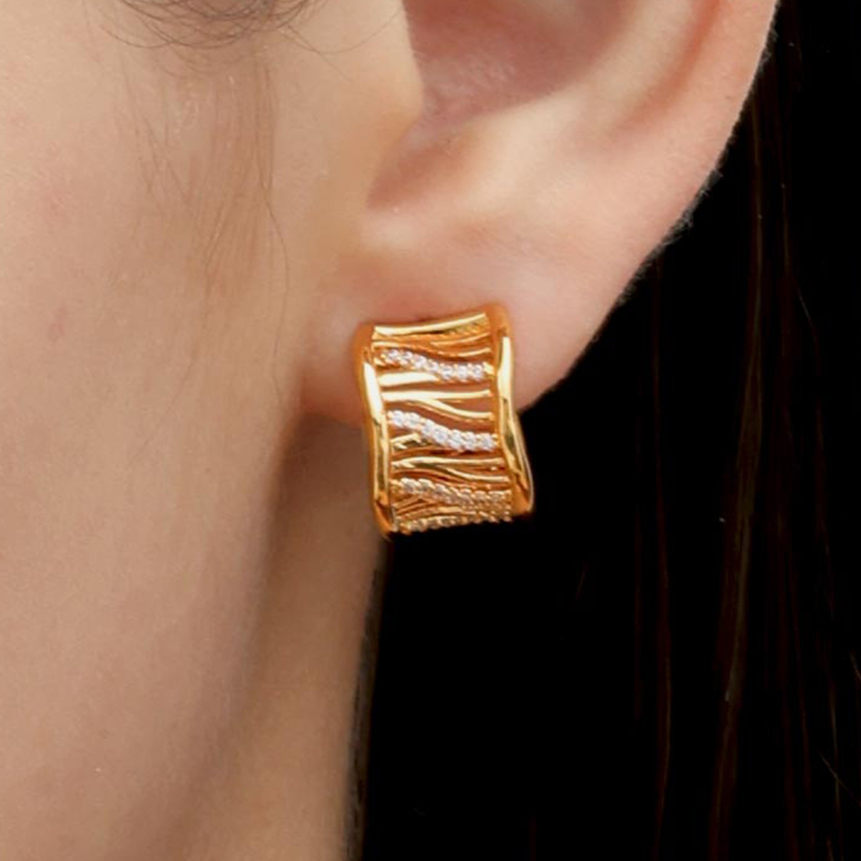 RSNY simple line earrings - RSNY R2124B 铜镀金/银耳针 约12*16*16mm 几何缠绕感元素/通勤款几何造型/镜面级精工抛光/轻量化品牌工艺