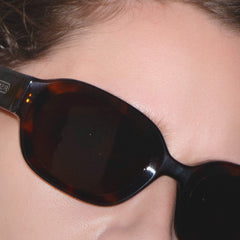RSNY UN Retro Oval Sunglasses - RSNY ·MJ0007C · Plate/nylon lenses · Frame width 148.5mm/temple length 147mm · Lens width 53mm/height 38.2mm · Unisex retro oval shape design/0 touch metal logo/widened temple to wear more comfortable/customized black brown tortoiseshell color scheme texture plate