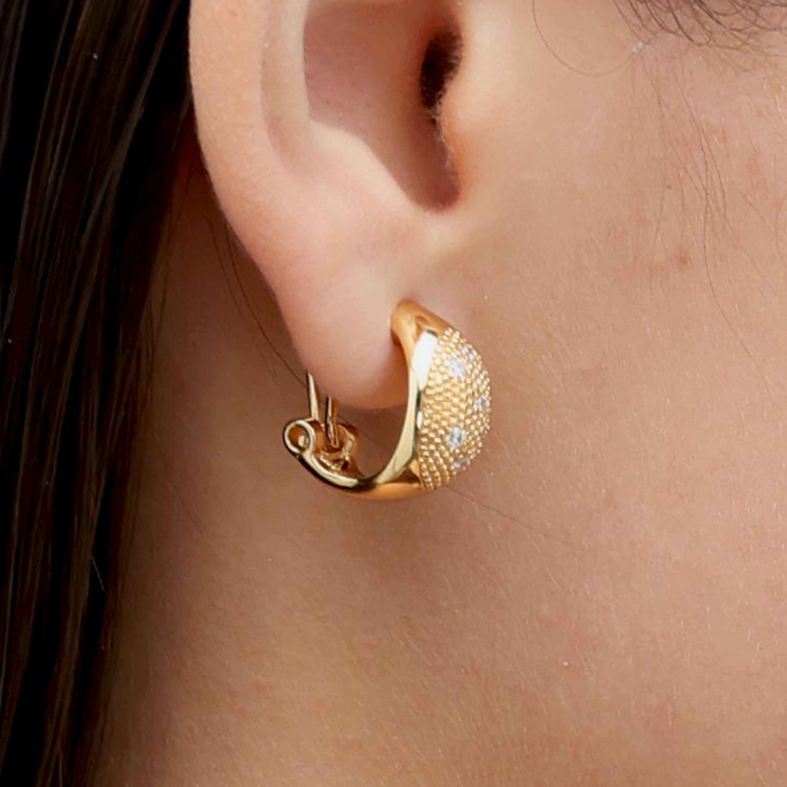 RSNY Geometric Earrings - RSNY R2182B 铜镀金/银耳针 约18*10*10mm 钻石纹设计元素/几何感切面造型/纯银高品质耳针/精巧感开合设计