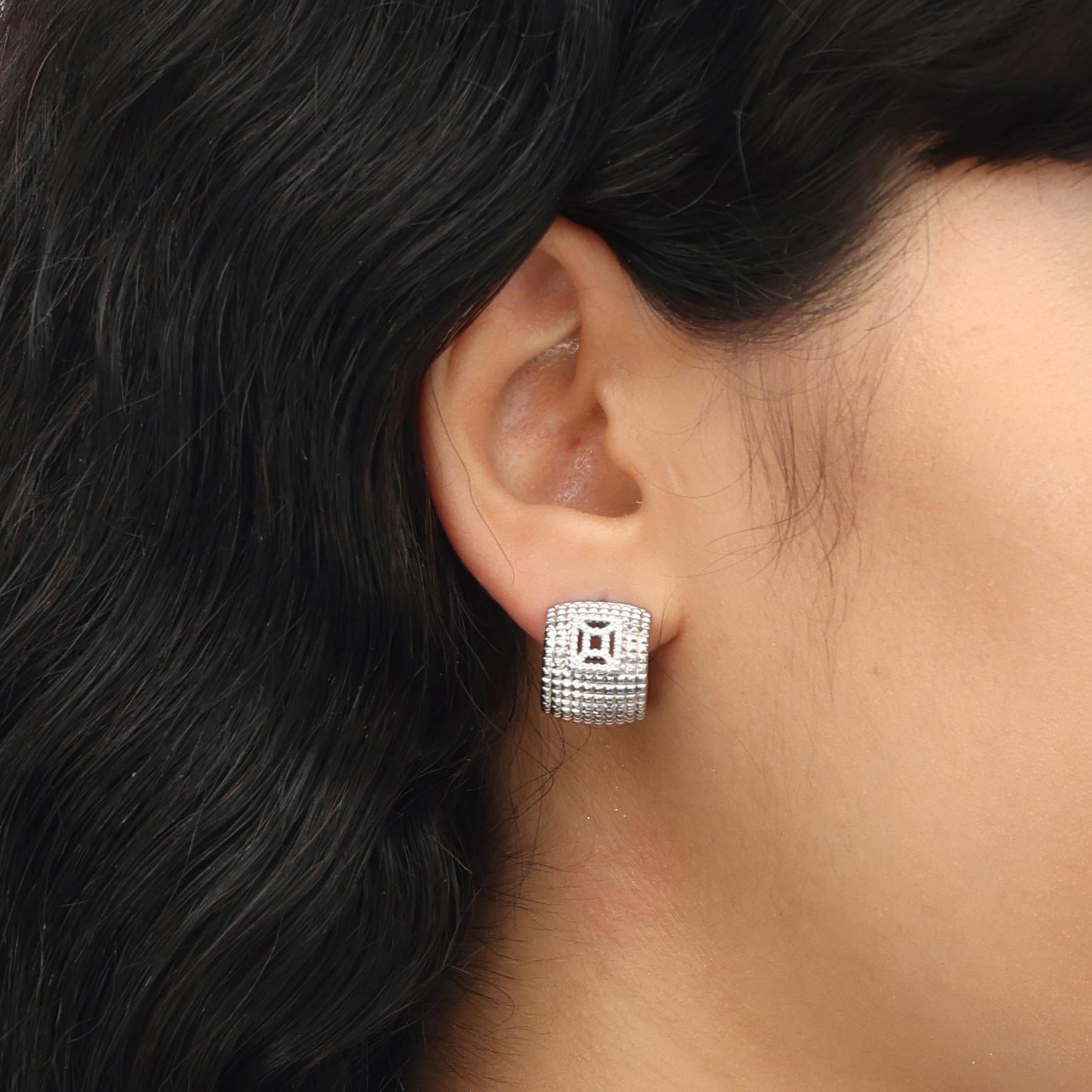 RSNY diamond pattern earrings - RSNY R2023A Copper Rhodium Plated/S925 Tremella Needle/Cubic Zirconia/Brand Ear Plug Weight: 7.9g Size: 17 * 14 * 13mm diamond pattern design elements/three-quarter-circle earrings/pure hand-inlaid skills/mirror-level Seiko polishing/lightweight brand craftsmanship