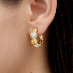 RSNY Shiny Ball Earrings - RSNY R2096B 铜镀金/银耳针 约9*21*22mm 半球体几何造型/纯手工镶嵌技艺/轻量化镂空工艺/纯银高品质耳针