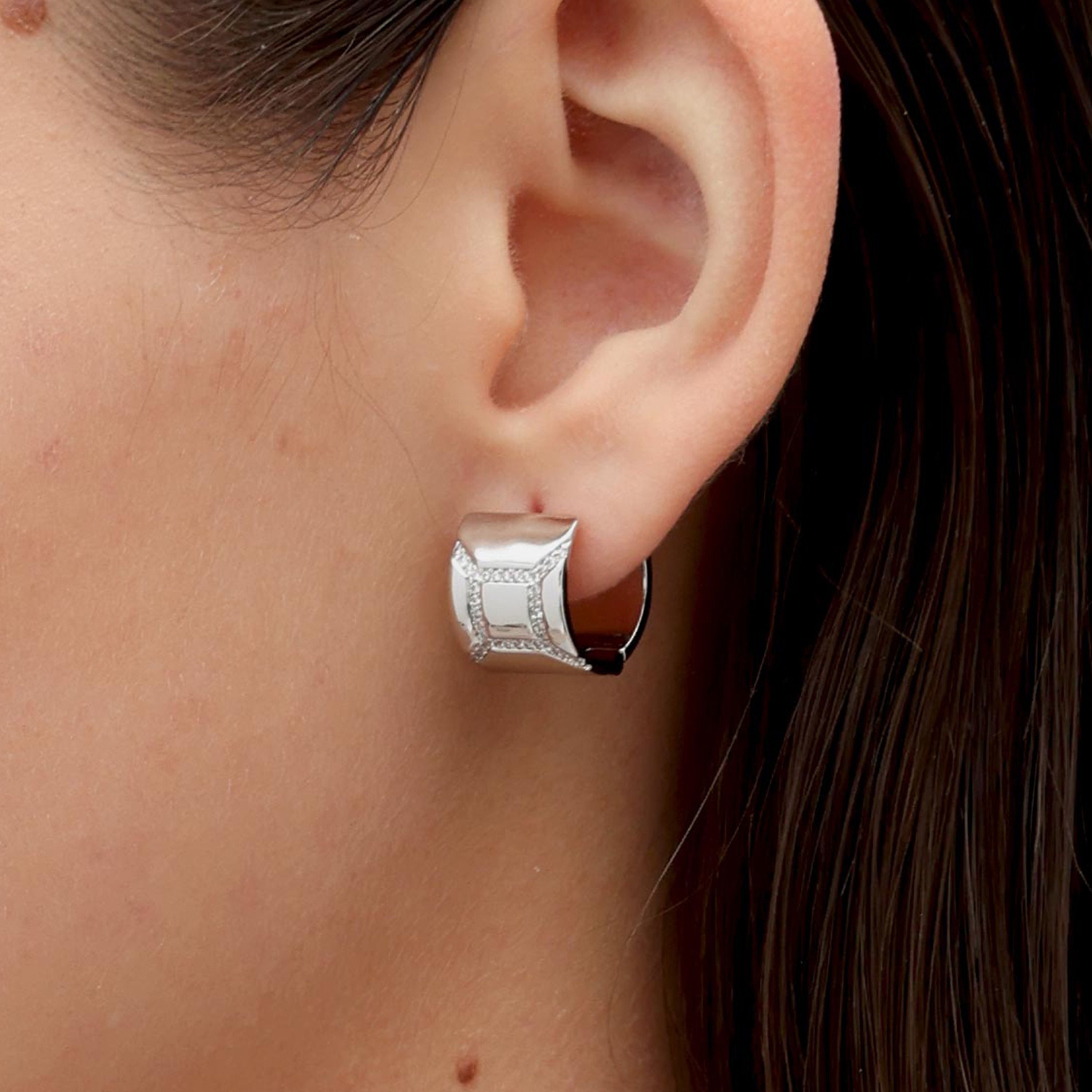 RSNY Diamond Textured Earrings - RSNY R2111A 铜镀铑/银耳针 约12*15*15mm 时尚感几何造型/镜面级精工抛光/精致感细节处理/钻石级精巧切面