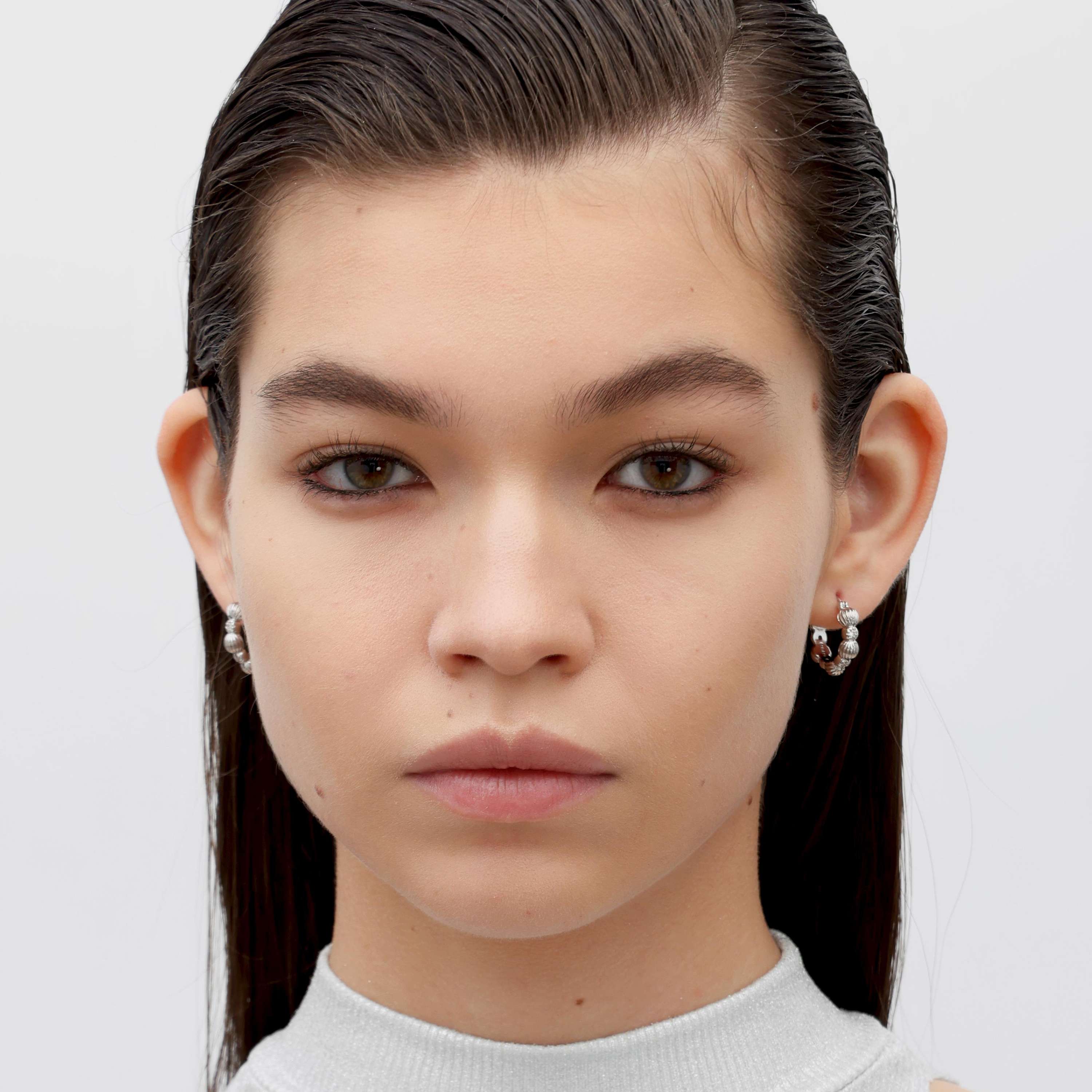 RSNY simple styling earrings - RSNY R2148A 铜镀铑/银耳针 约5*20*20mm 几何缠绕感元素/通勤款简约造型/纯手工精雕工艺/纯银高品质耳针