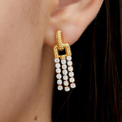 RSNY fringed stud earrings - RSNY R2135B 铜镀金/银耳针 约10*32*4mm 钻石纹链条元素/时尚感几何造型/精选优质仿钻石/精致感细节处理