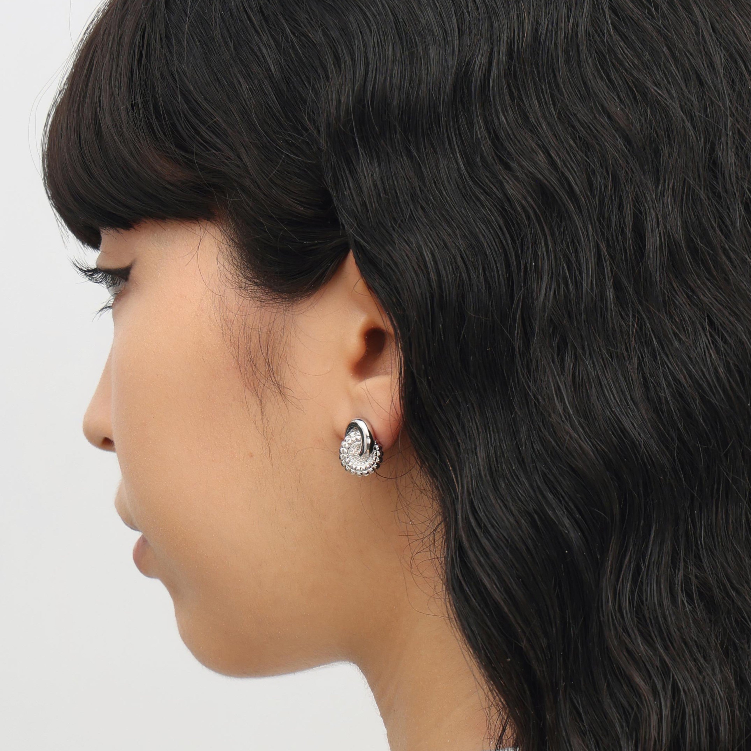 RSNY diamond pattern chain stud earring chain - RSNY R2026A Copper Rhodium Plated/S925 Tremella Needle/Brand Ear Plug Weight: 9.4g undefined Diamond pattern design elements/staggered ring geometry/sterling silver high-quality ear needles/mirror-grade precision polishing/lightweight brand craftsmanship