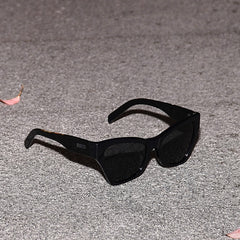 RSNY Square OVAL Butterfly Sunglasses - RSNY ·MJ0015A · Plate/nylon lenses · Frame width 145.7mm/temple length 145mm · Lens width 55mm/height 44.7mm Unisex butterfly wings exaggerated design/0 touch metal logo/20% upward line to increase fashion/elegant black high-quality board