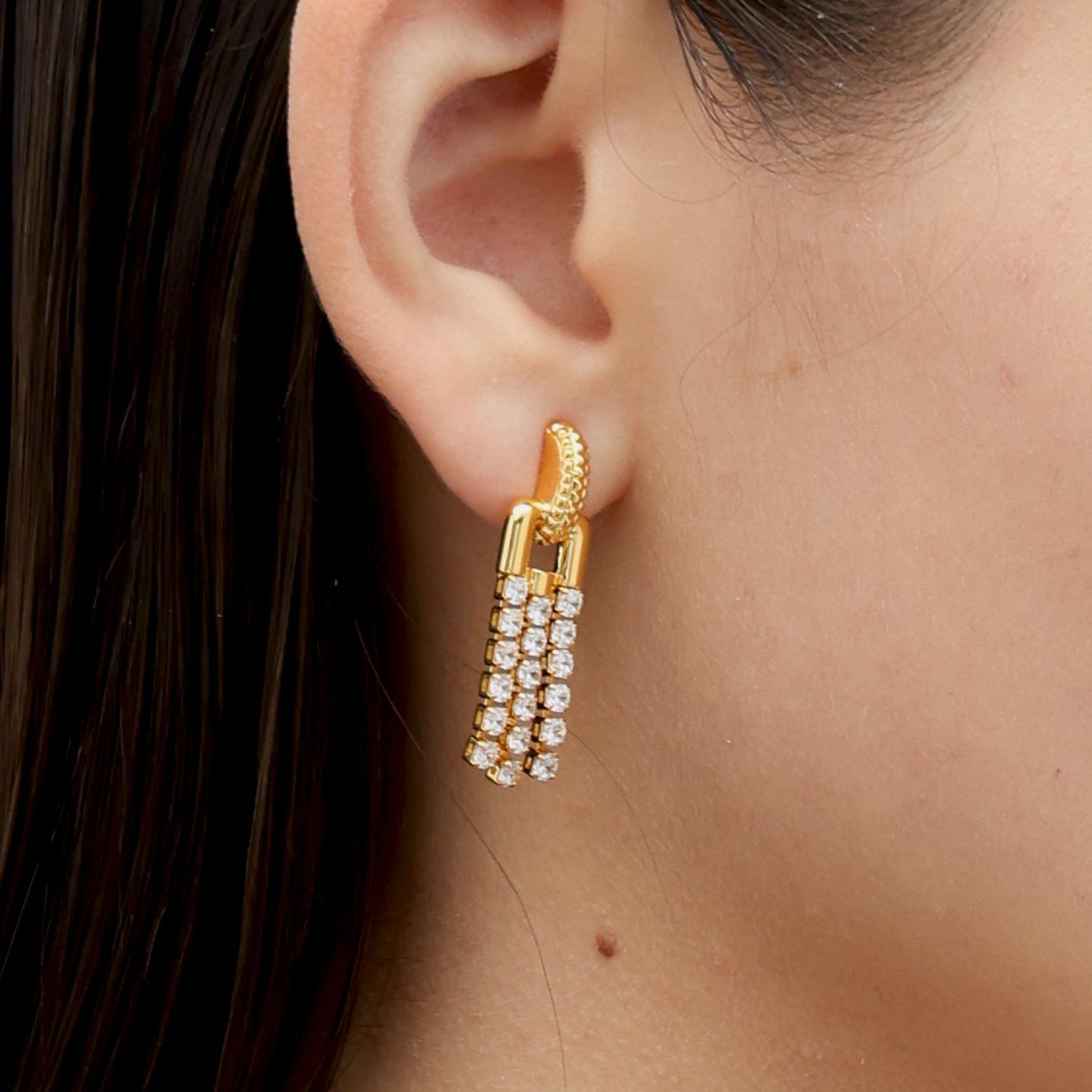 RSNY fringed stud earrings - RSNY R2135B 铜镀金/银耳针 约10*32*4mm 钻石纹链条元素/时尚感几何造型/精选优质仿钻石/精致感细节处理