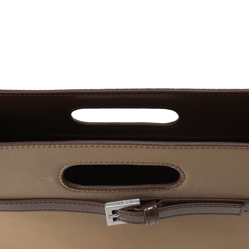RSNY Urban Flex Mini Tote - RSNY Length 27 * Width 7 * Height 17cm Strapless waterproof trench coat fabric, cocoa brown calfskin, Helena leather fabric, signature belt buckle, main mezzanine, open mouth, portable design.