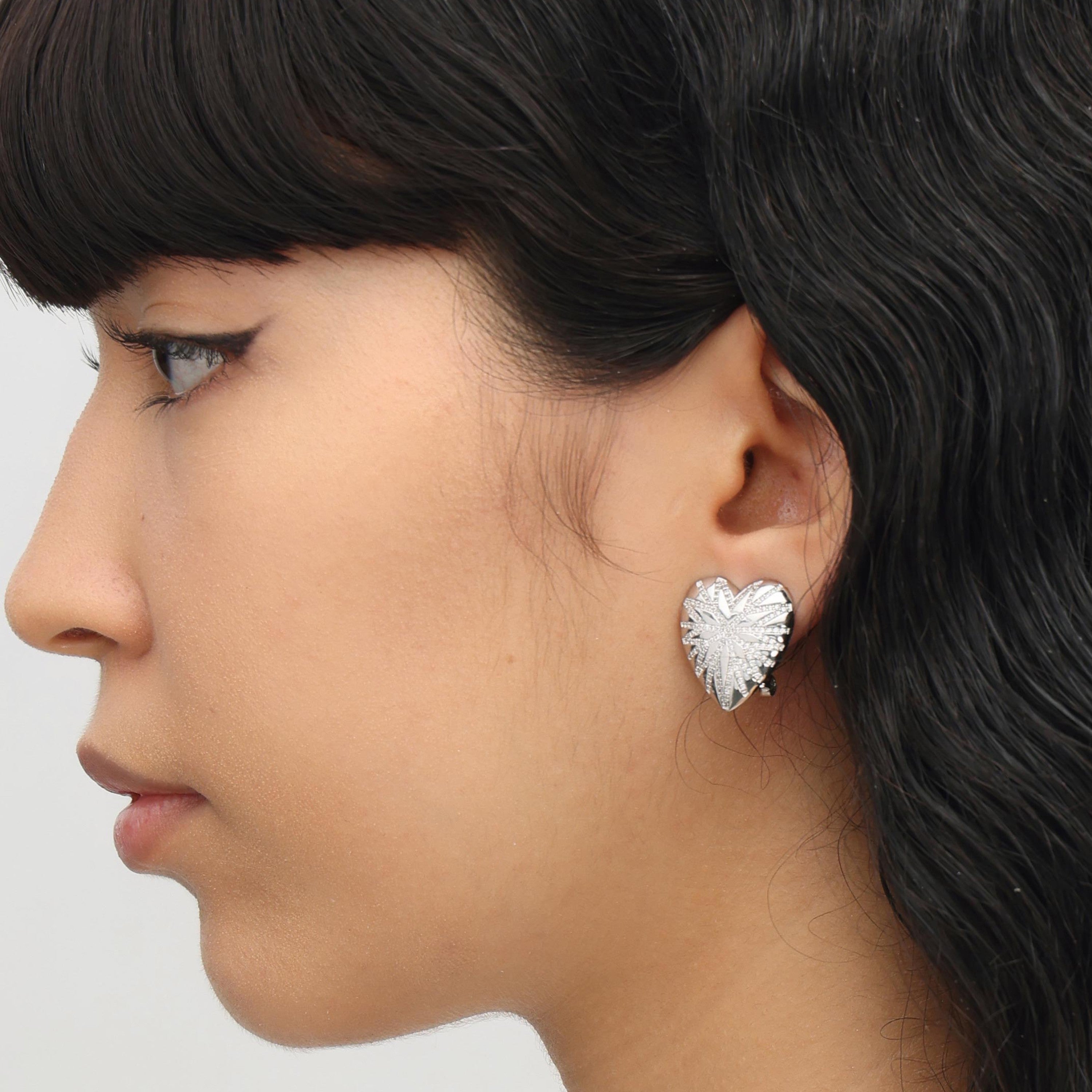 RSNY love diamond stud earrings - RSNY R2095A Copper Rhodium Plated/Tremella Needle Size: 20 * 21 * 3mm Love design elements/geometric section modeling/mirror-grade precision polishing/high toughness spring ear buckle