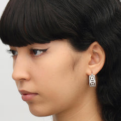RSNY Diamond Line Earrings - RSNY R2041A Copper Rhodium Plated/S925 Tremella Needle/Cubic Zirconia Weight: 12g Size: 24 * 10 * 22mm Diamond pattern design elements/lightweight hollowing process/pure manual inlay skills/mirror-level precision polishing