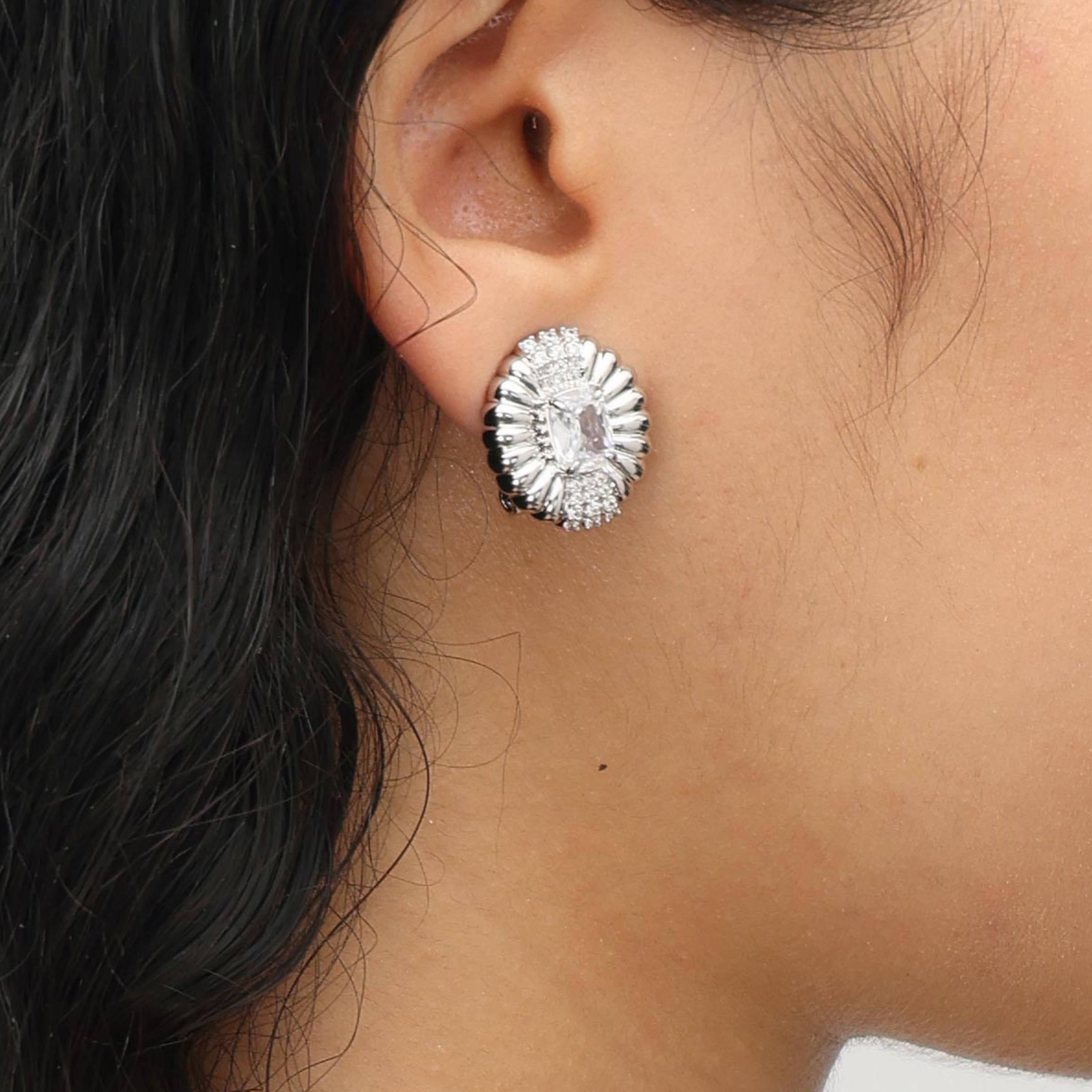 RSNY Roman Styling Earrings - RSNY R2121A 铜镀铑/银耳针 约17*20*7mm 时尚绕圈纹设计/时尚感几何造型/精选优质仿钻石/高韧性弹簧耳扣