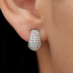 RSNY Roman style earrings - RSNY R2136A 铜镀铑/银耳针 约10*17*14mm 钻石纹设计元素/时尚感几何造型/轻量化品牌工艺/高韧性弹簧耳扣