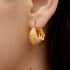 RSNY Diamond Geometric Earrings - RSNY R2080B 铜镀金/银耳针 重量:11g 约23*14*24mm 钻石纹设计元素/精致感细节处理/时尚感几何造型/镜面级精工抛光/轻量化品牌工艺