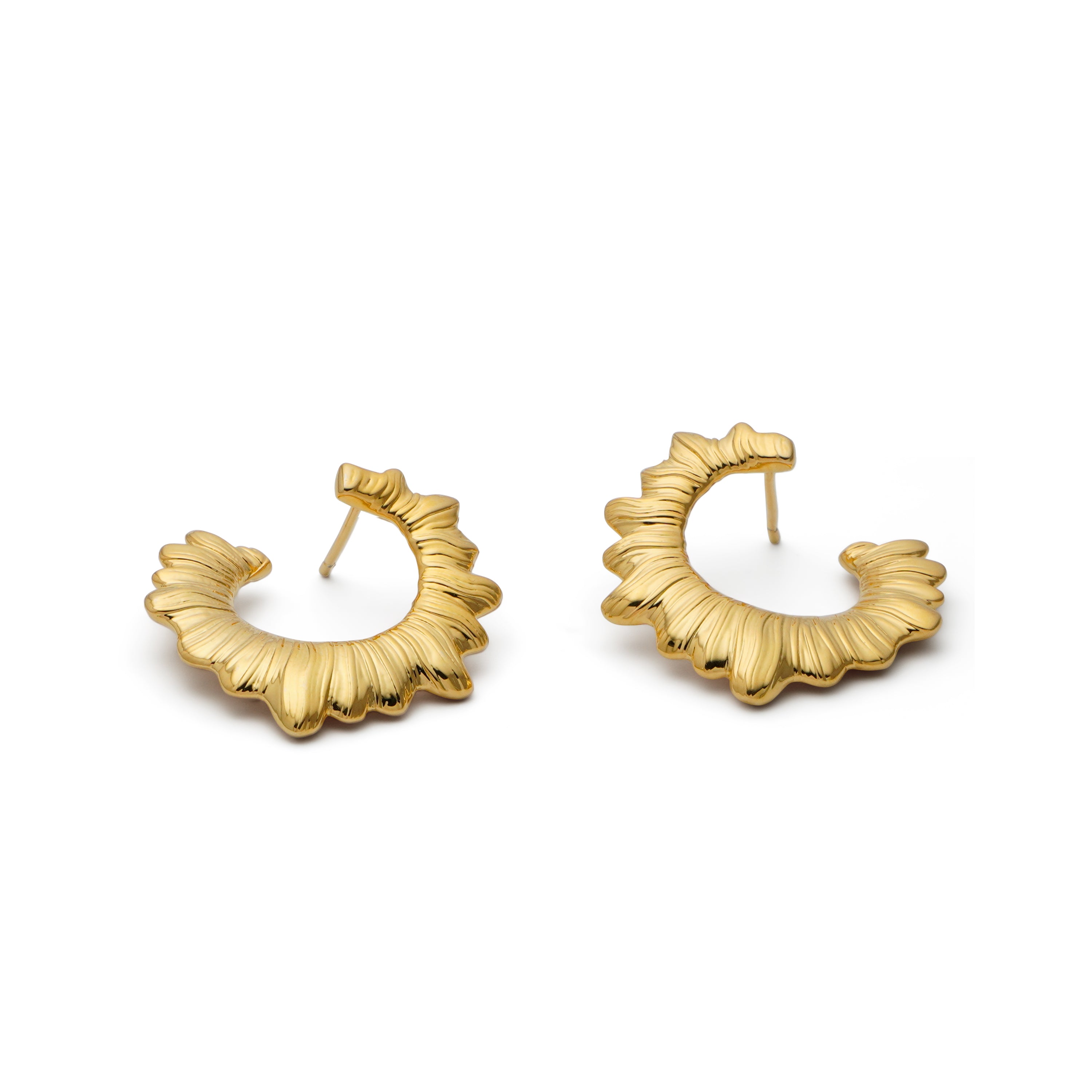 RSNY pleated earrings - RSNY R2089B 铜镀金/S925银耳针/品牌耳堵 重量:9.5g 尺寸:24*17*14mm 时尚绕圈纹设计/精致感细节处理/纯银高品质耳针/镜面级精工抛光/轻量化品牌工艺