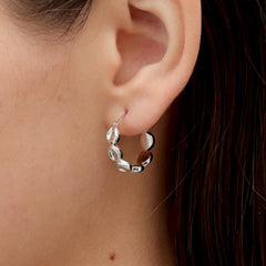 RSNY simple styling earrings - RSNY R2105A 铜镀铑/银耳针 约19*6*19时尚绕圈纹设计/镜面级精工抛光/轻量化品牌工艺/纯银高品质耳针