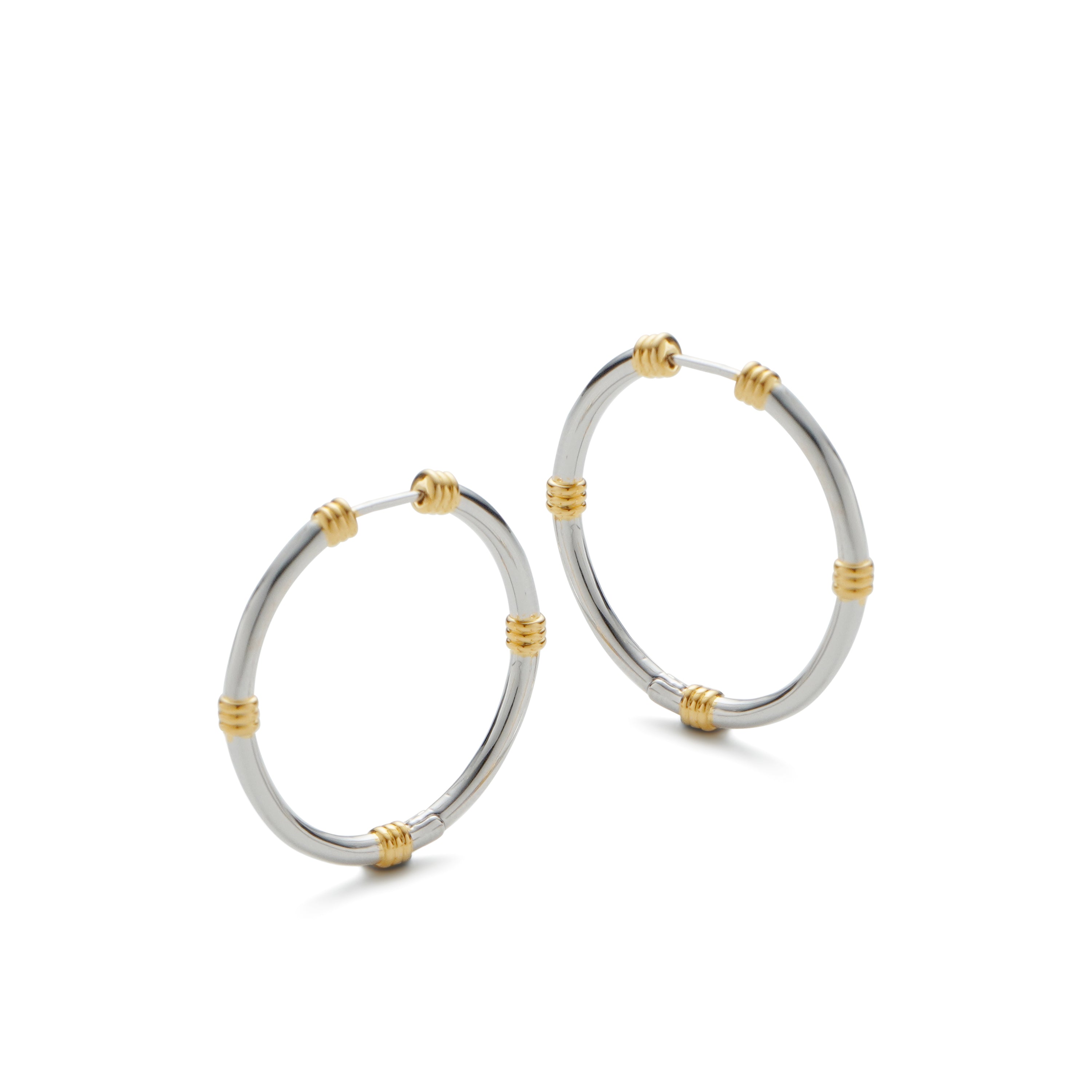 RSNY Simple Roman Earrings - RSNY R2137A 铜镀铑/银耳针 约3*31*31mm 时尚绕圈纹设计/双色奢品级电镀/几何感切面造型/精致感细节处理