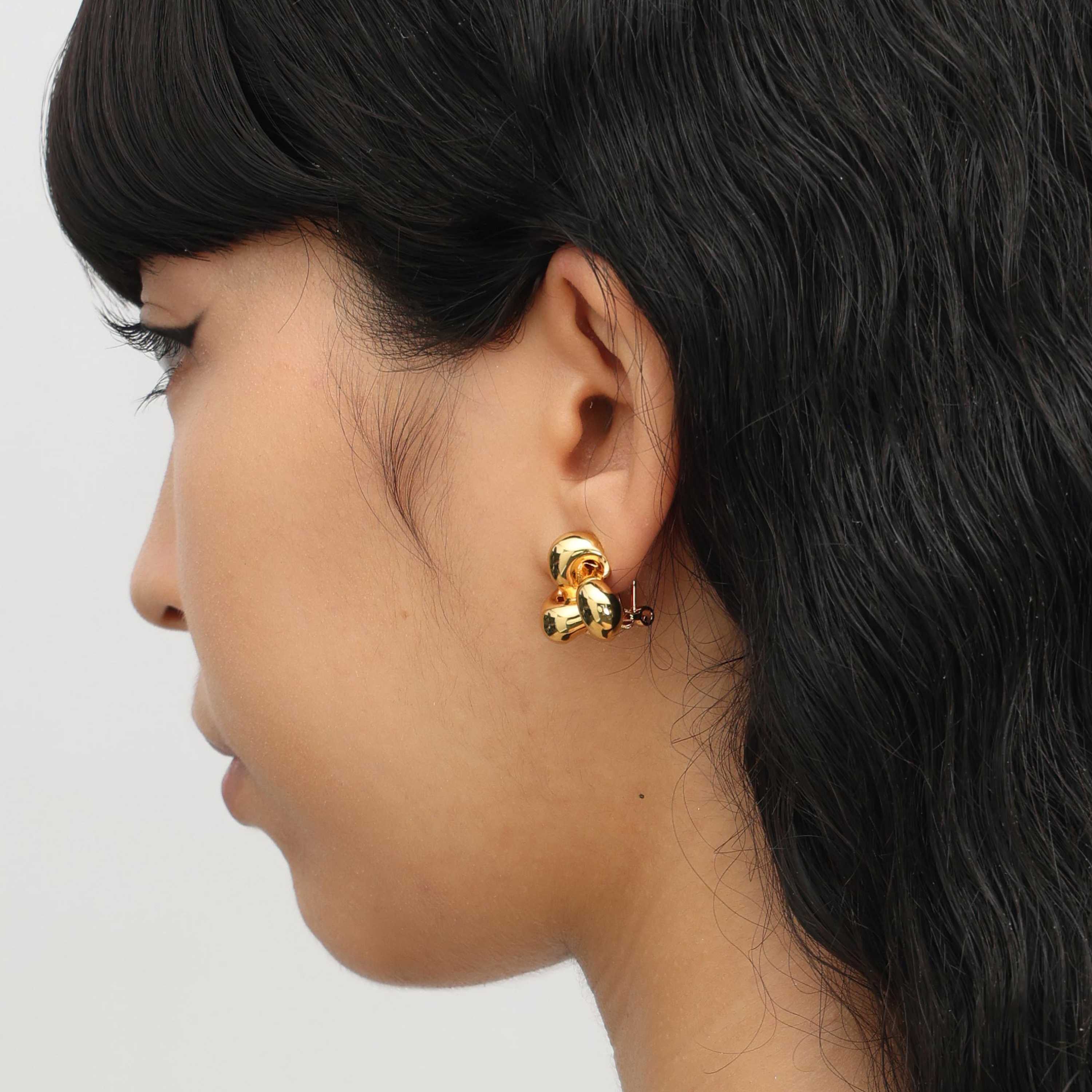 RSNY Geometric Stud Earrings - RSNY R2128B 铜镀金/银耳针 约20*19*8mm 几何缠绕感元素/交错环几何造型/轻量化品牌工艺/高韧性弹簧耳扣