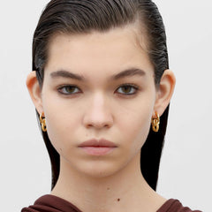 RSNY geometric abstract winding stud earrings - RSNY R2186B 铜镀金/银耳针 约24*16*9mm 钻石纹链条元素/交错环几何造型/轻量化品牌工艺/微厚重精巧质感