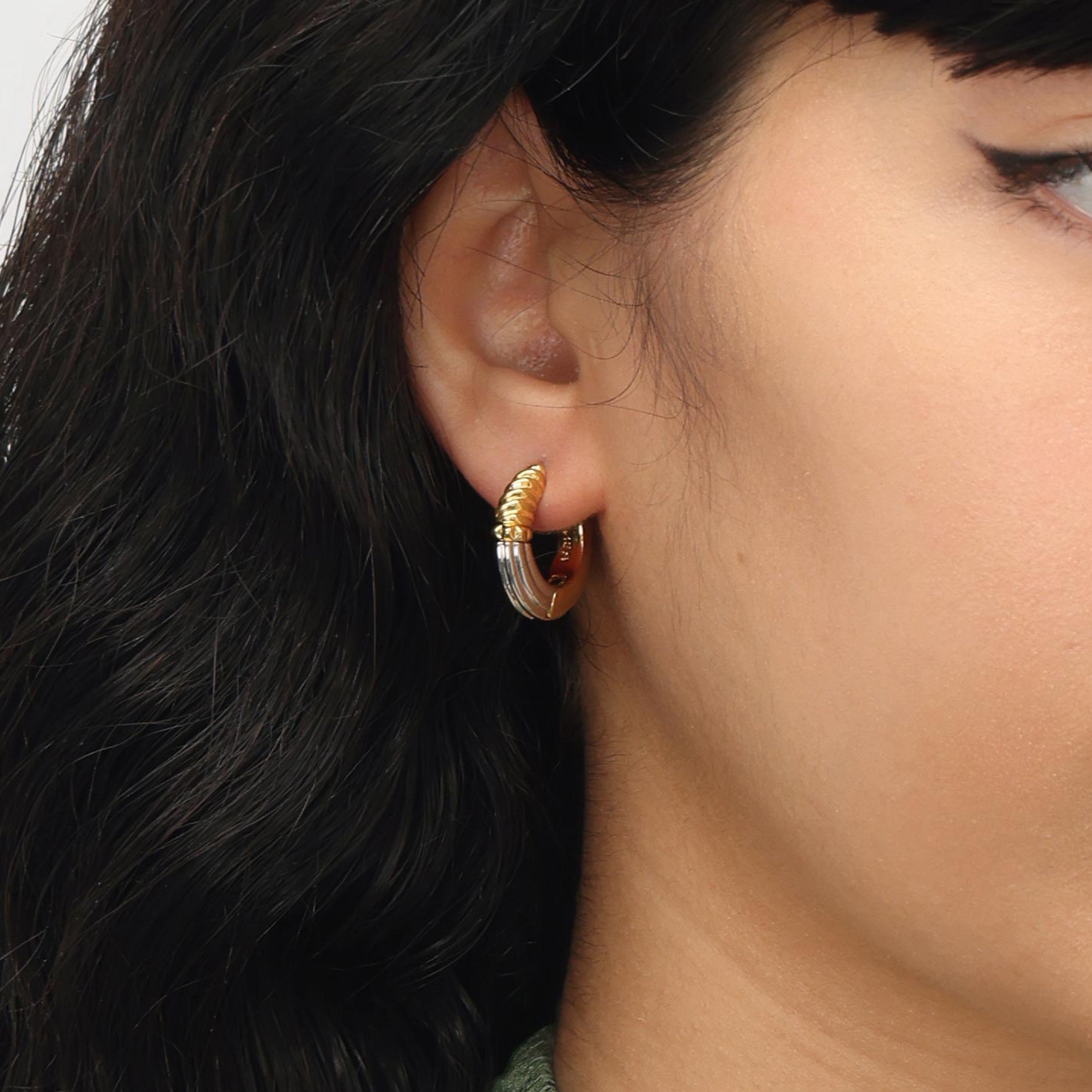 RSNY Roman stitching texture earrings - RSNY R2045A Copper Plated Rhodium/Copper Plated Gold Weight: 10g Size: 20 * 6 * 20mm Diamond pattern design elements/two-color luxury grade electroplating/fashion geometric modeling/mirror grade Seiko polishing/lightweight brand craftsmanship