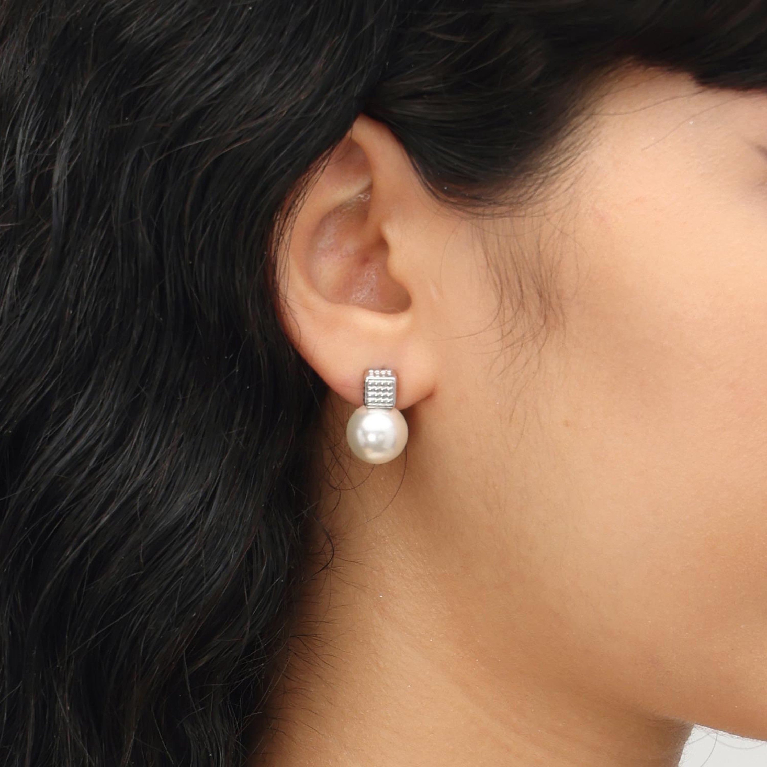 RSNY Diamond Pearl Stud Earrings - RSNY R2064A Copper plated rhodium/S925 Tremella needle/bead/brand ear plug Weight: 8.2g Size: 18 * 12 * 12mm Diamond pattern design elements/preferred boutique beads/fashionable geometric modeling/mirror-level precision polishing/lightweight brand craftsmanship