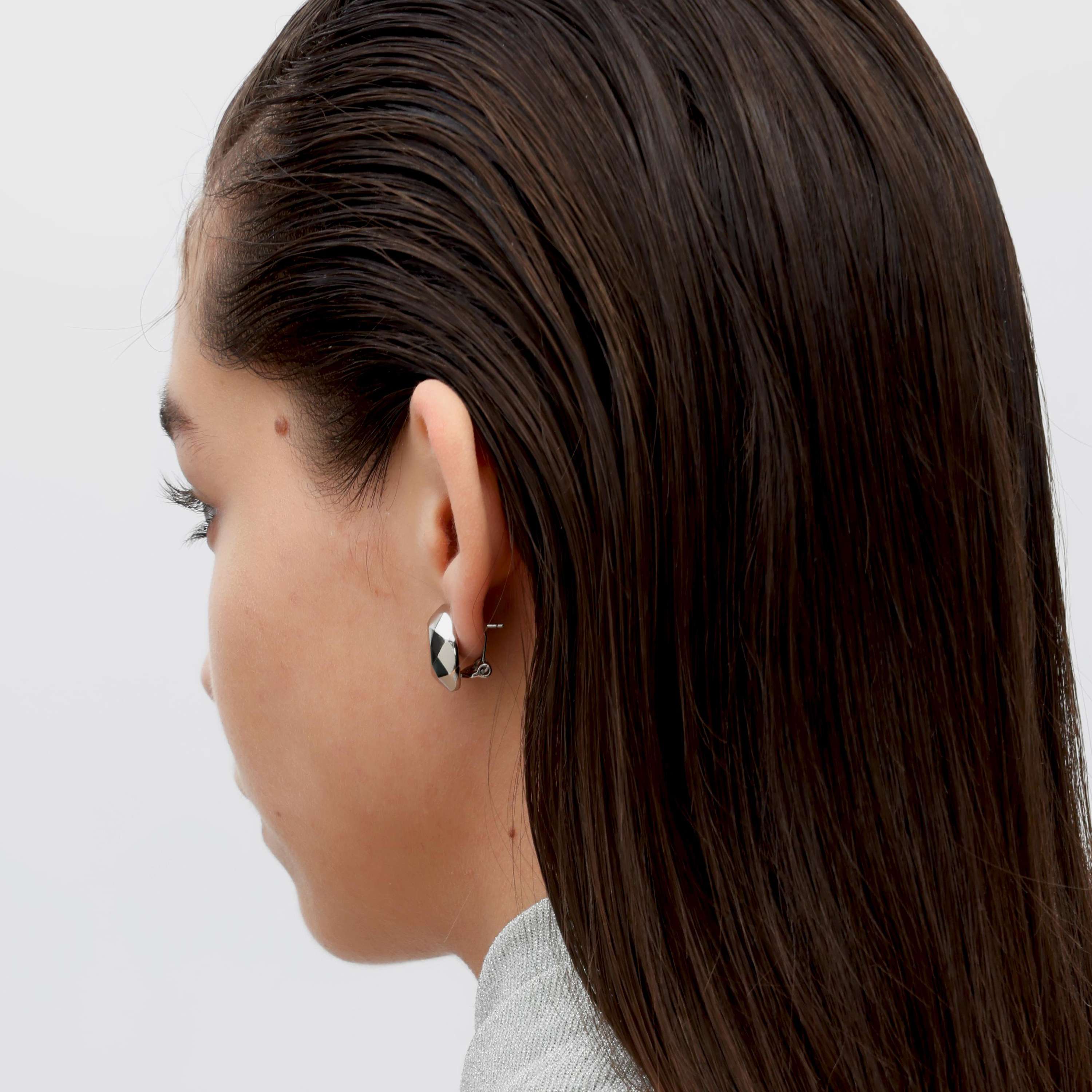 RSNY round diamond cut stud earrings - RSNY R2168A 铜镀铑/银耳针 约20*20*7mm 钻石型设计元素/几何感切面造型/镜面级精工抛光/纯银高品质耳针