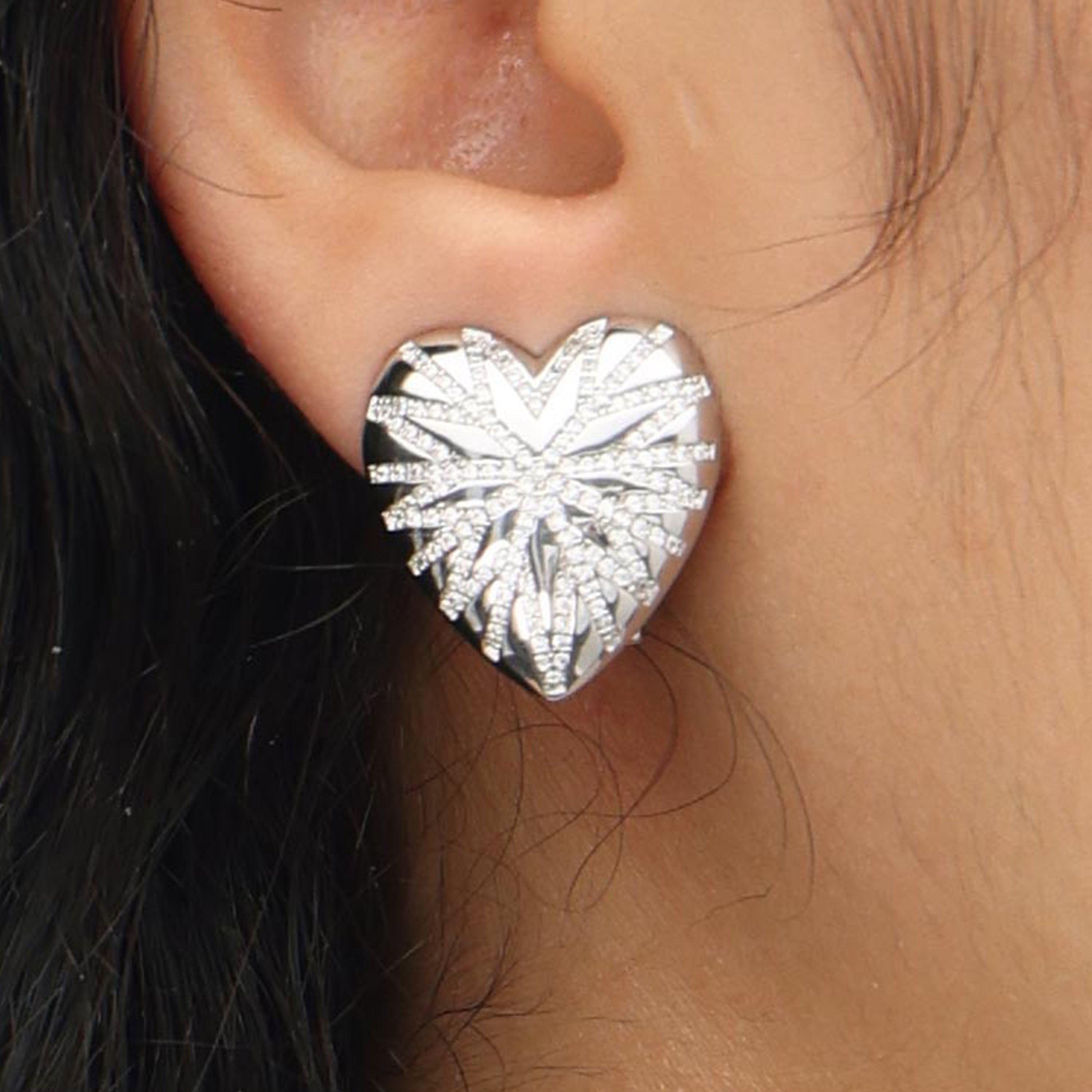 RSNY love diamond stud earrings - RSNY R2095A Copper Rhodium Plated/Tremella Needle Size: 20 * 21 * 3mm Love design elements/geometric section modeling/mirror-grade precision polishing/high toughness spring ear buckle