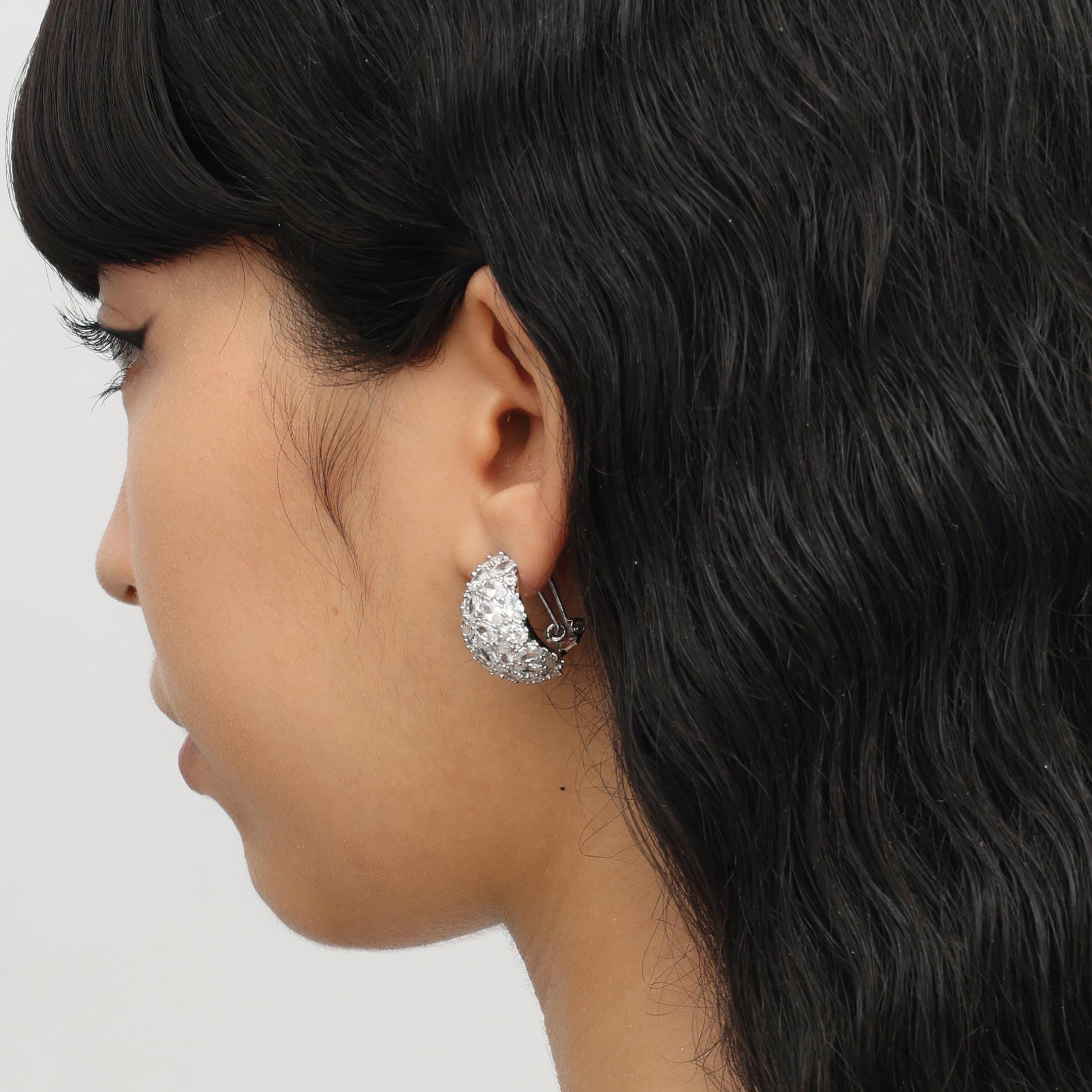 RSNY Diamond Stud Earrings - RSNY R1880 Size: 18 * 24 * 13mm Diamond grade delicate section/sterling silver high-quality ear acupuncture/high toughness spring ear buckle/lightweight brand craftsmanship