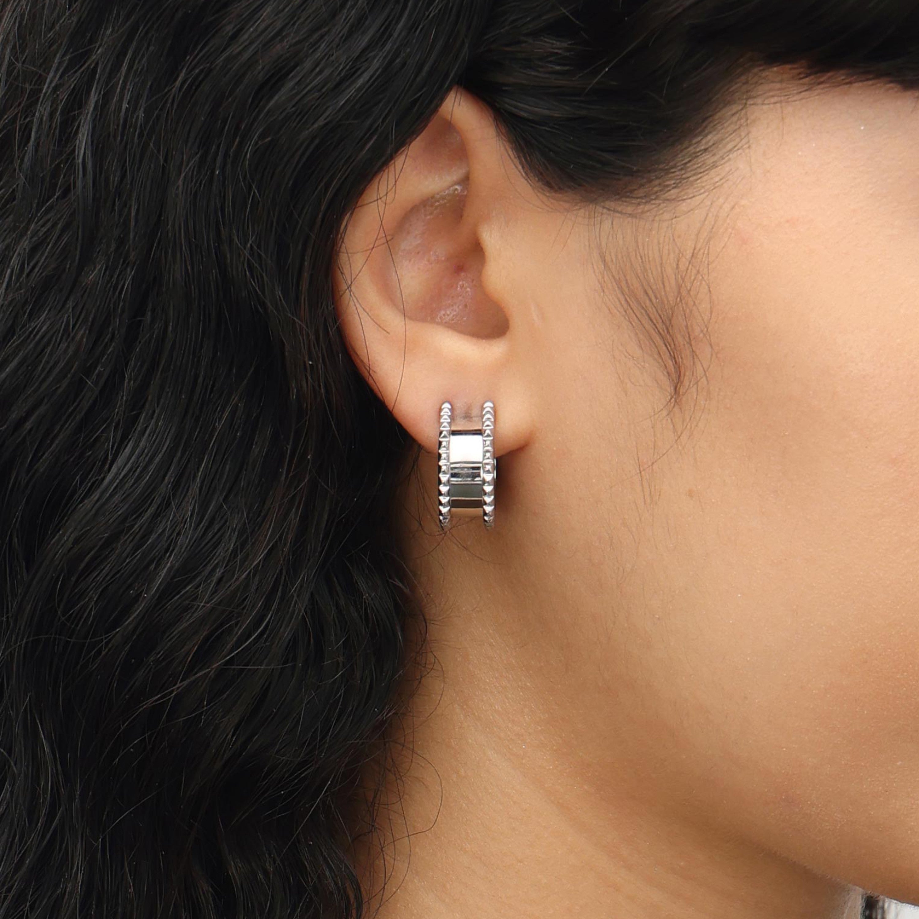 RSNY Diamond Line Earrings - RSNY R2047A Copper Rhodium Plated/S925 Tremella Needle Weight: 9g Size: 20 * 9 * 20mm geometric section modeling/micro-thick and delicate texture/sterling silver high-quality ear needles/mirror-grade Seiko polishing/lightweight brand craftsmanship