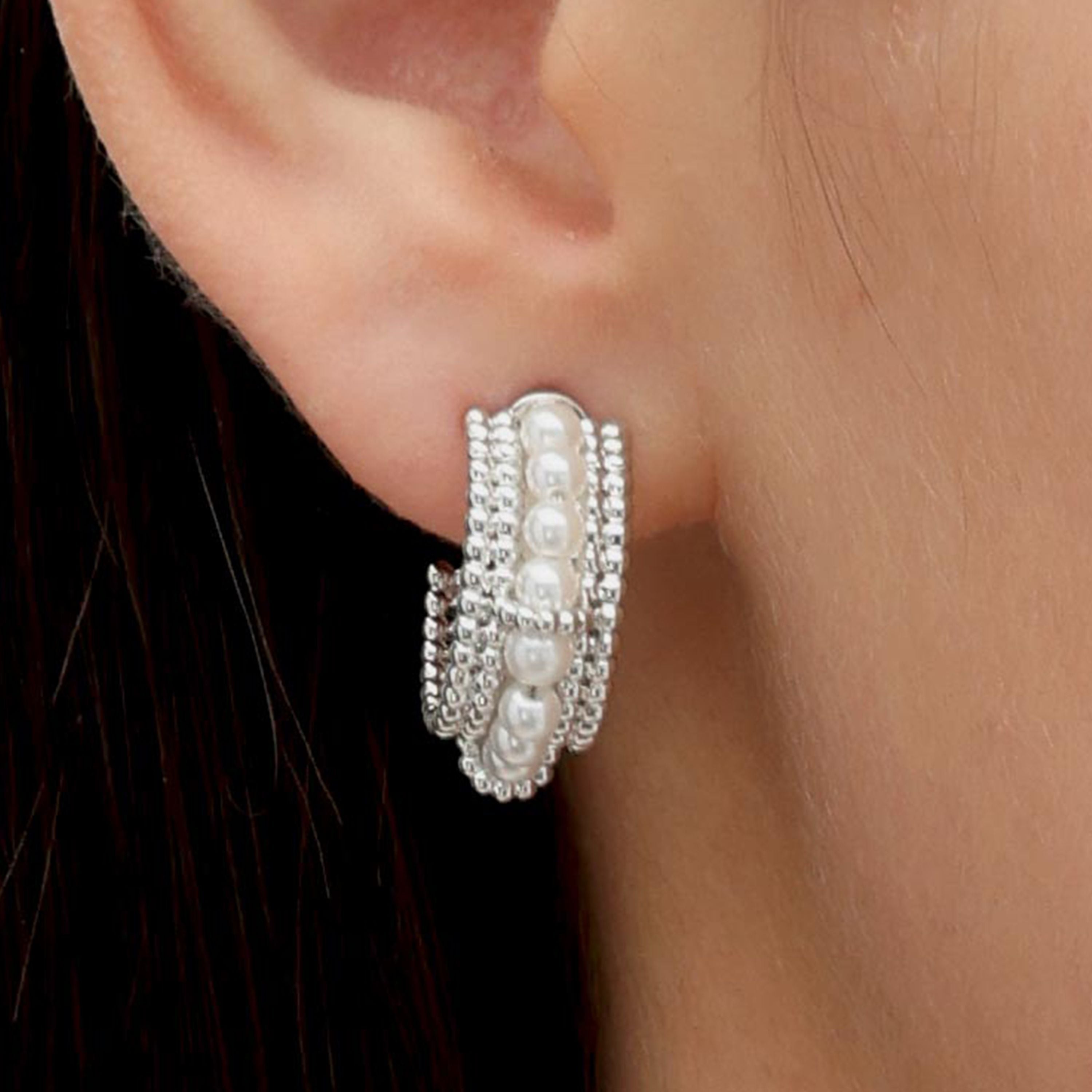 RSNY pearl earrings - RSNY R2153A 铜镀铑/银耳针 约21*9*21mm 波点型设计元素/时尚感几何造型/优选精品级贝珠/精致感细节处理