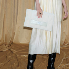 RSNY Nappy Nappy Cloud Clutch Bag - RSNY Length 38 * Width 6 * Height 25cm cow leather, super tactile leather fabric, iconic metal LOGO decoration, main mezzanine, light feel, flip design, genuine leather intervention design