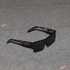 RSNY Glam SQUARE Sunglasses - RSNY ·MJ0012A · Plate/nylon lenses · Frame width 145.6mm/temple length 145mm · Lens width 53mm/height 36.9mm · Unisex attractive geometric square frame design/0 touch metal logo/bold frame for more visual focus/black marble temple shows personal taste