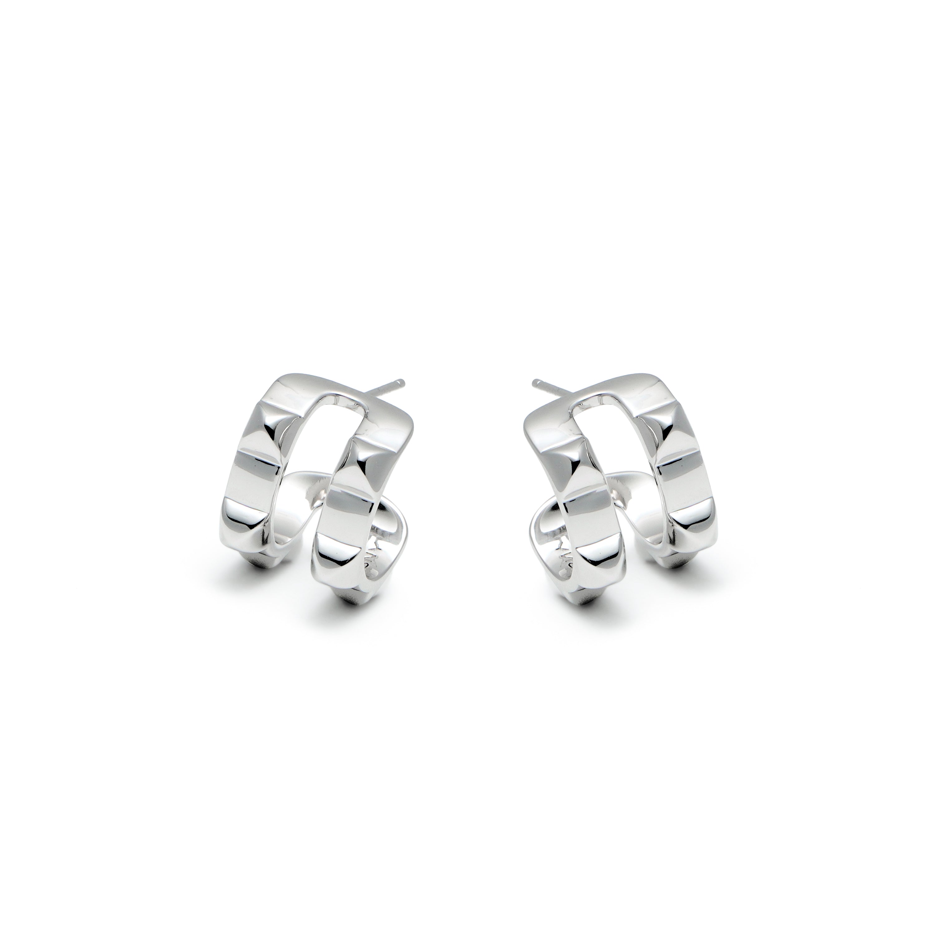 RSNY Diamond Textured Earrings - RSNY R2077A copper rhodium plating Weight: 7.2g Size: 14 * 12 * 17mm Diamond-grade delicate cut/exquisite detail processing/fashionable geometric modeling/mirror-grade Seiko polishing/lightweight brand craftsmanship